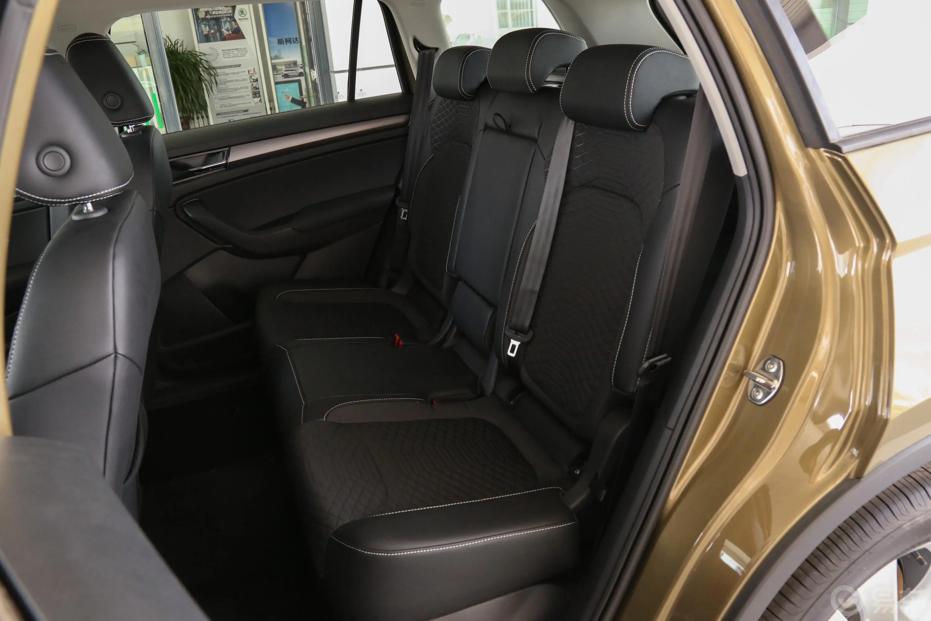 柯迪亚克改款 TSI330 两驱 舒适版 5座后排座椅