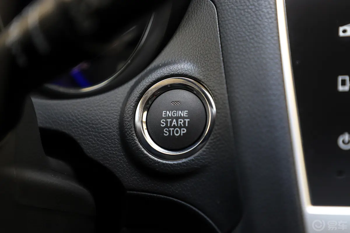 傲虎2.5i 运动导航版 EyeSight钥匙孔或一键启动按键