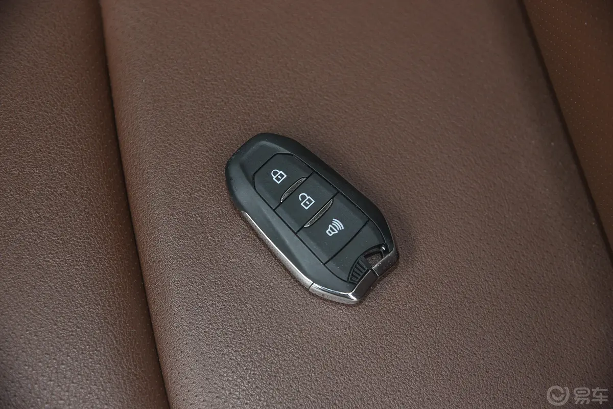 轩朗1.8L 手动 舒适版钥匙正面