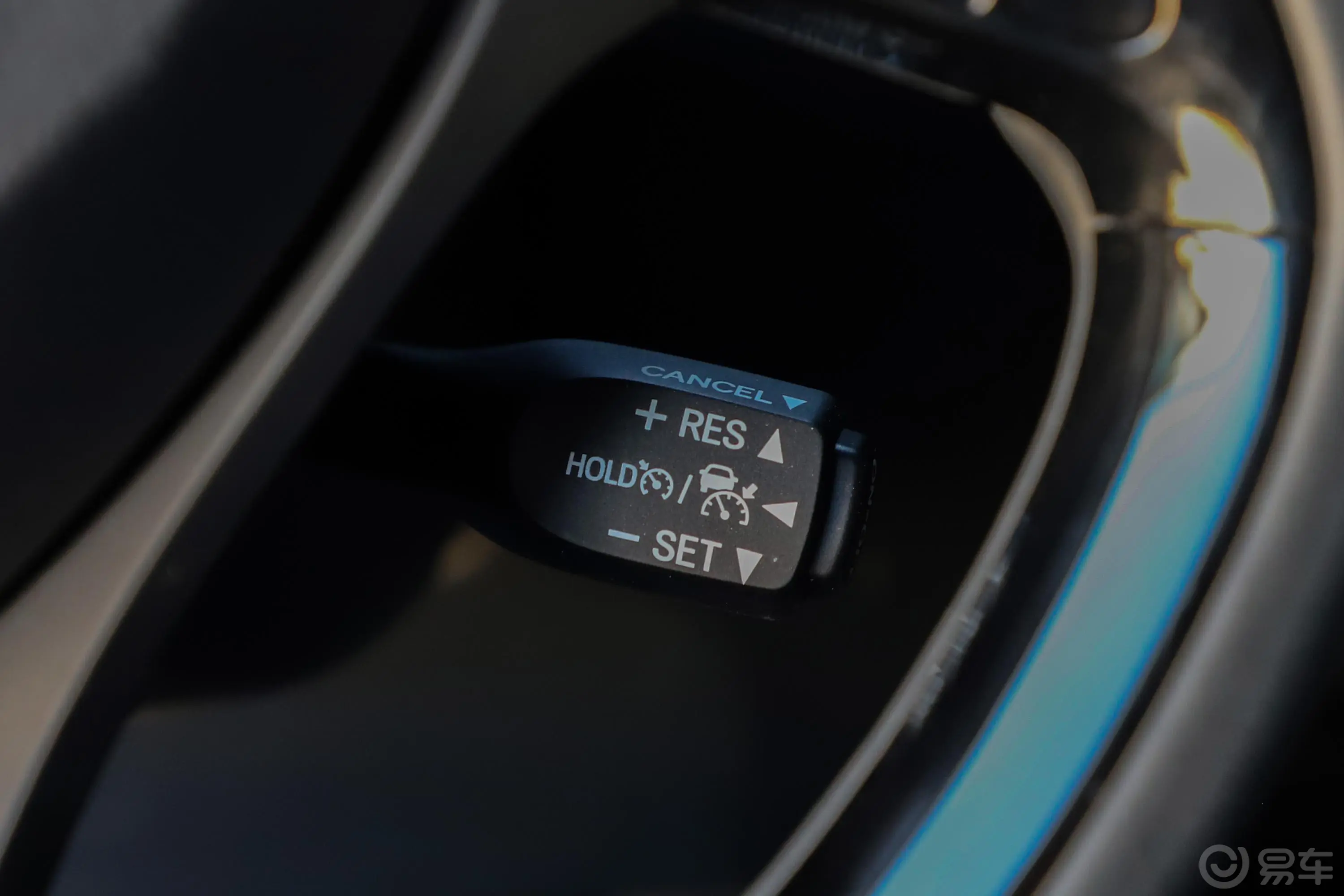 丰田C-HR2.0L CVT 旗舰版 国V内饰
