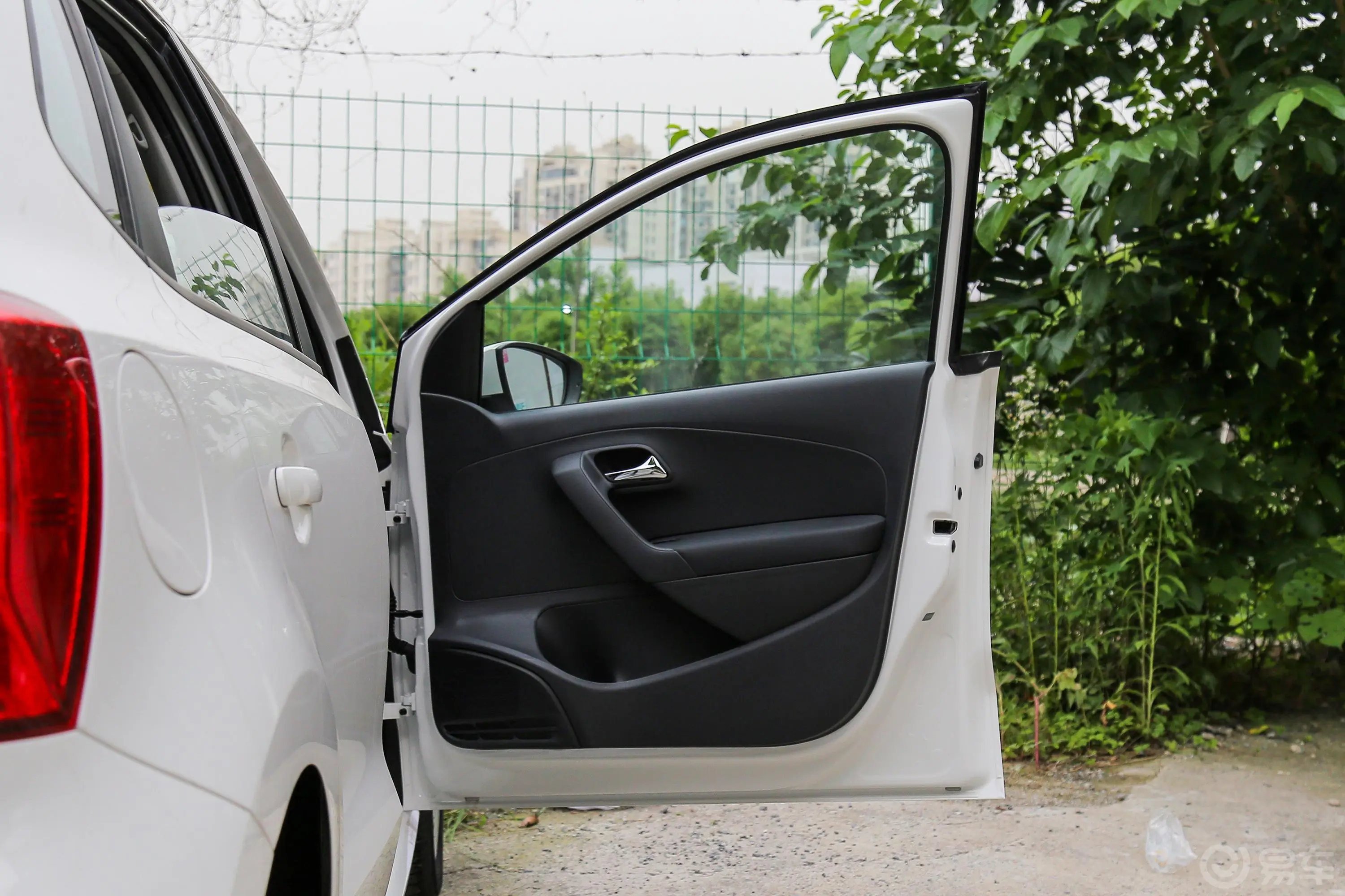 Polo1.5L 自动 安驾版副驾驶员车门
