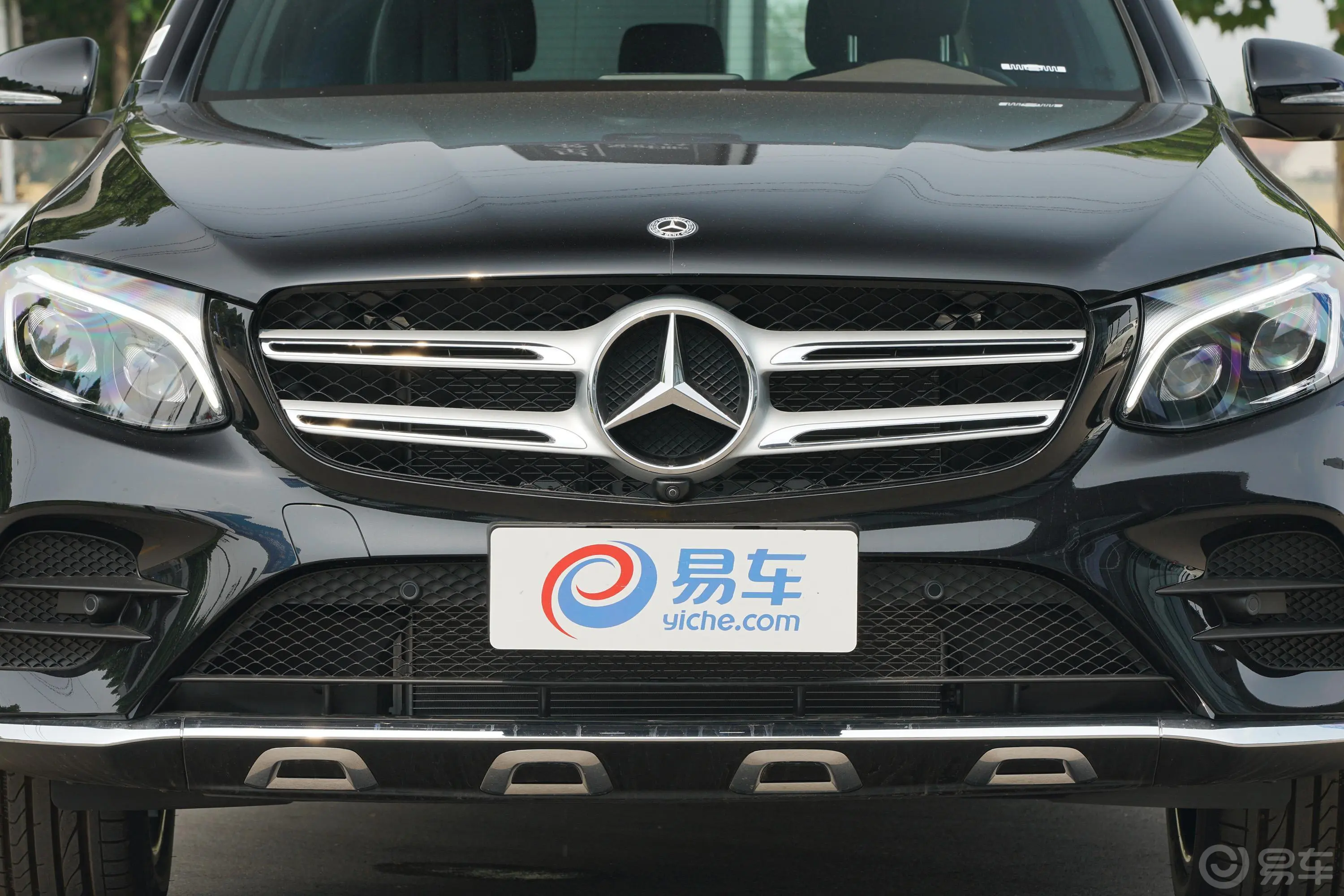 奔驰GLC改款 GLC 300 4MATIC 动感版外观