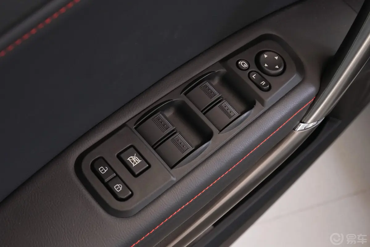 奔腾X80Live版 2.0L 手自一体 舒适版车窗调节整体