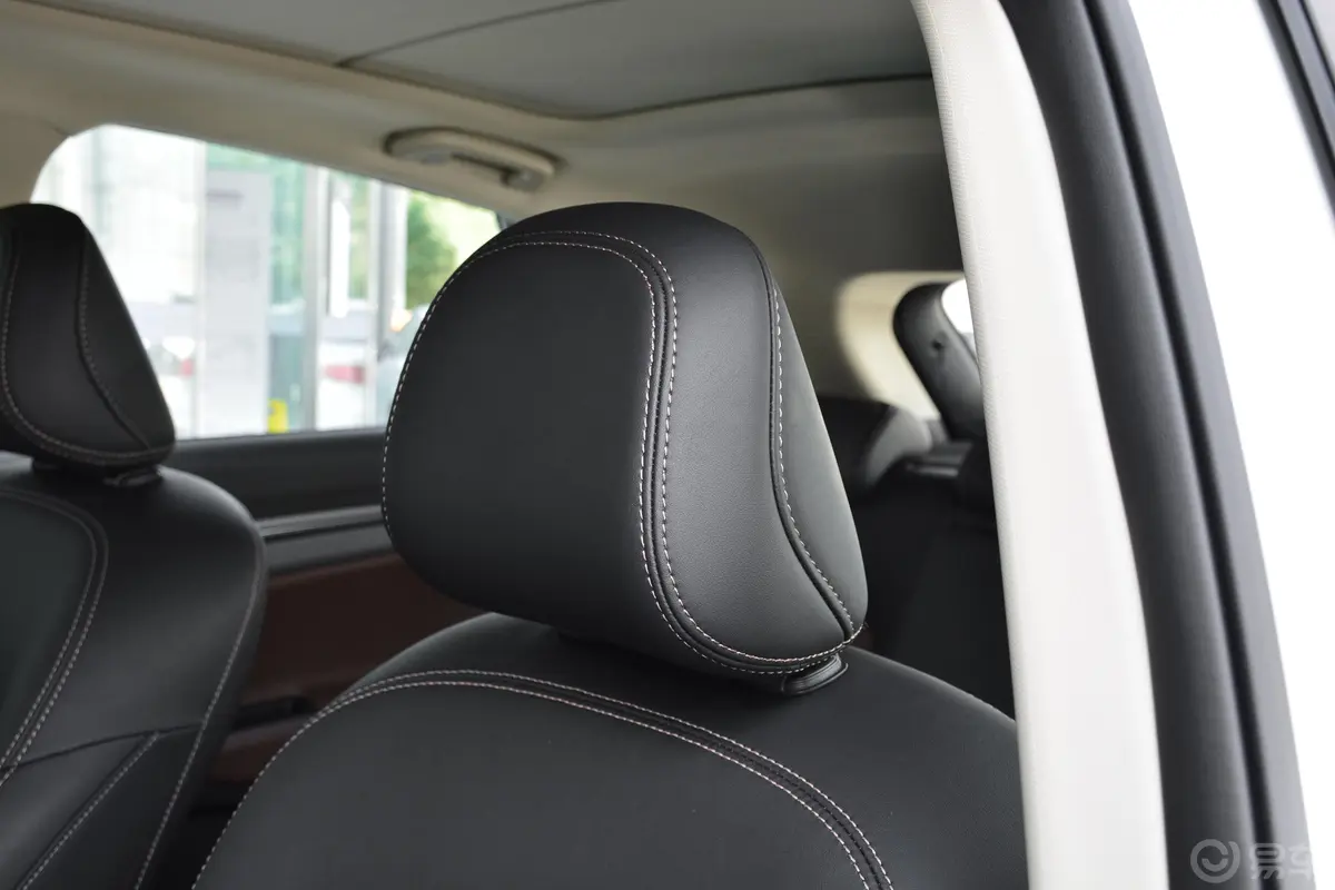 帝豪GS运动版 1.4T 双离合 臻尚版驾驶员座椅