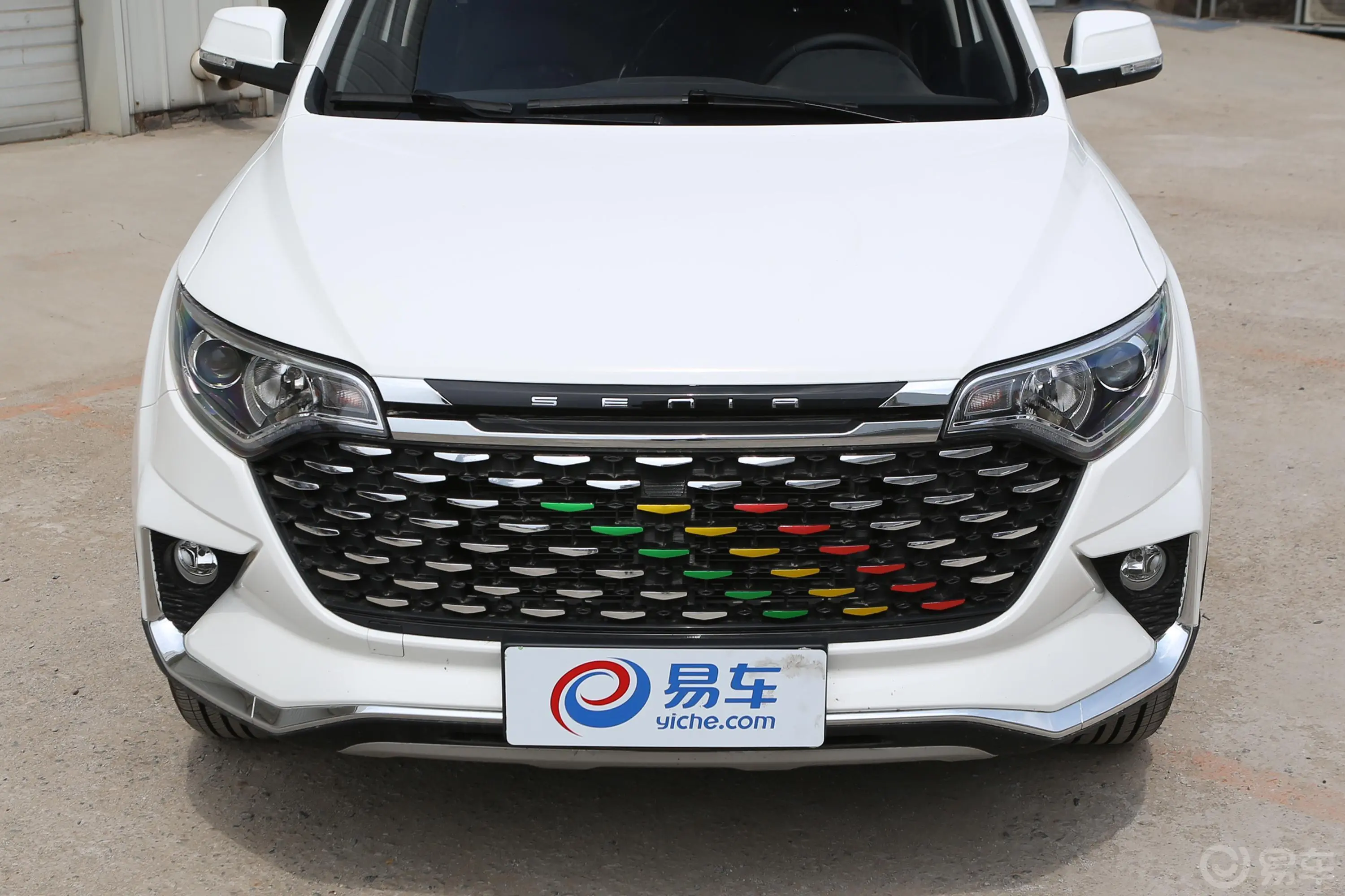 森雅R7R7C 1.6L 手自一体 豪华版外观