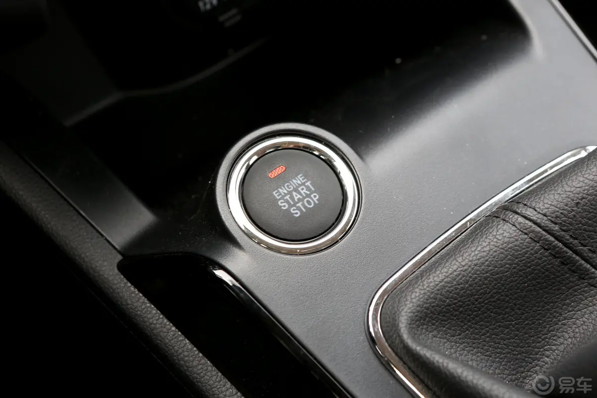 骏派CX651.5L 手动 智联豪华版钥匙孔或一键启动按键