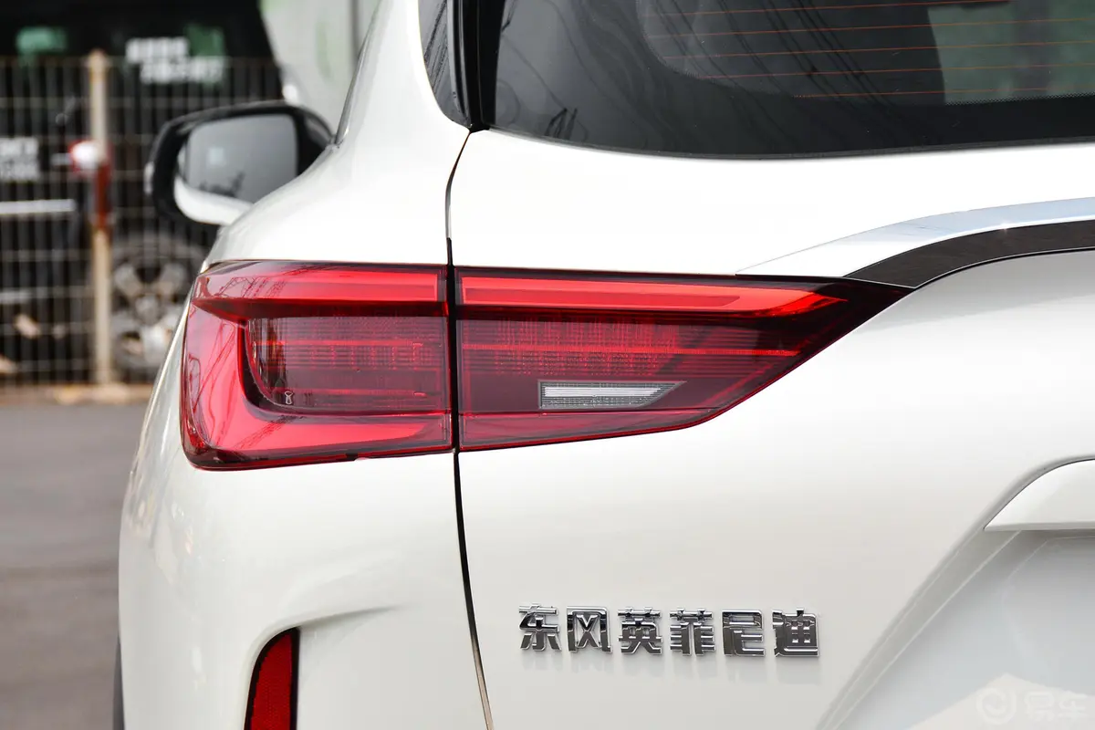 英菲尼迪QX502.0T 四驱 智能版外观