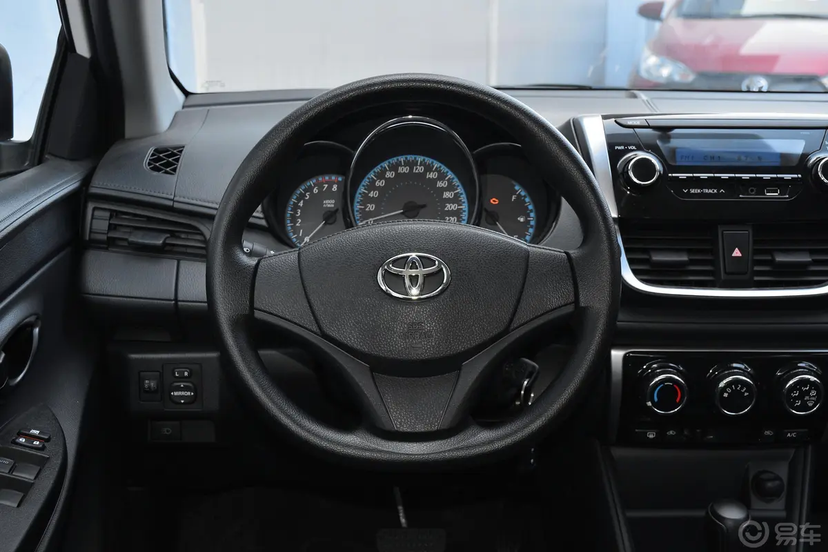 YARiS L 致享1.5G CVT 冠军限量版 国Ⅴ方向盘