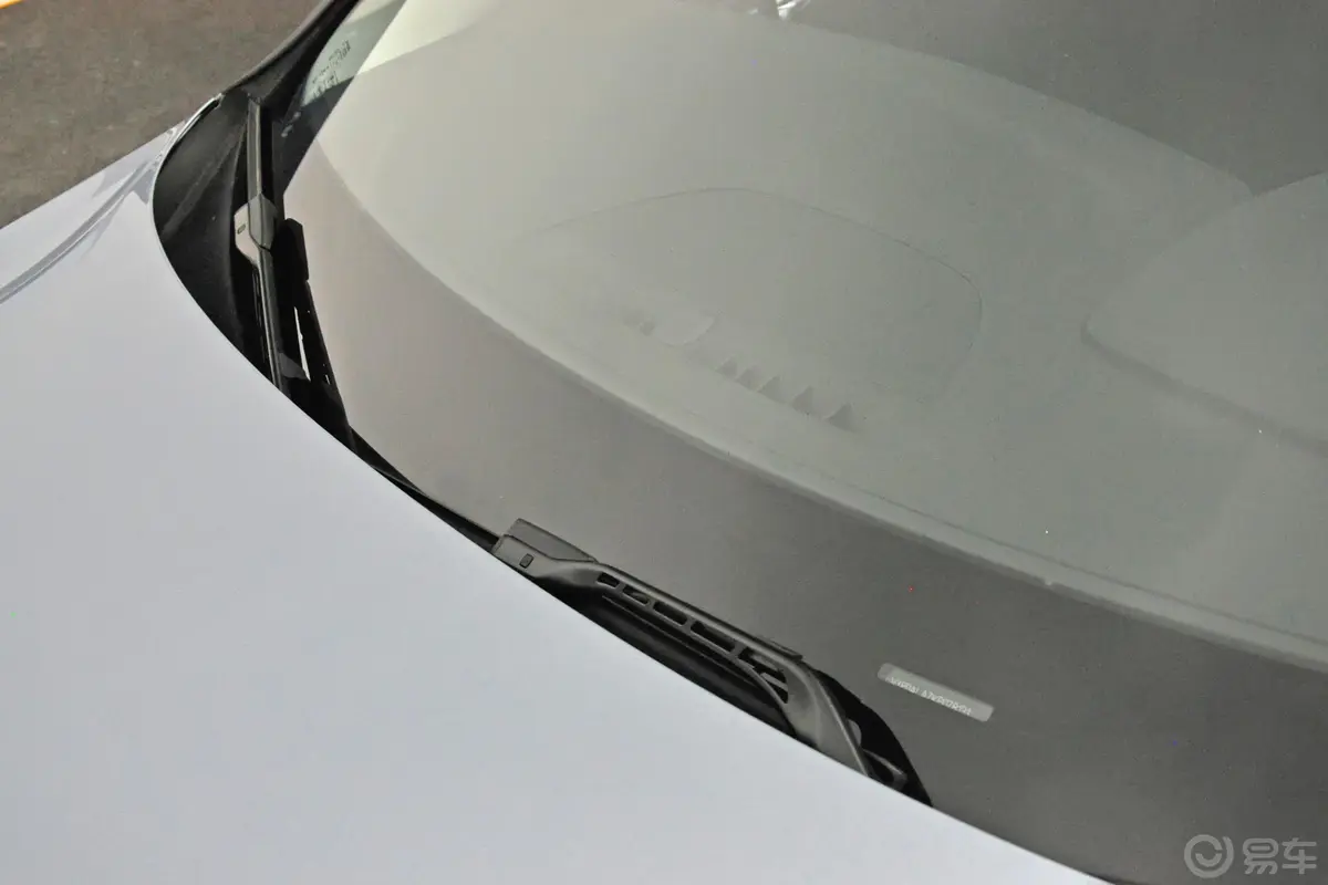 沃尔沃S90T4 智逸版雨刷器