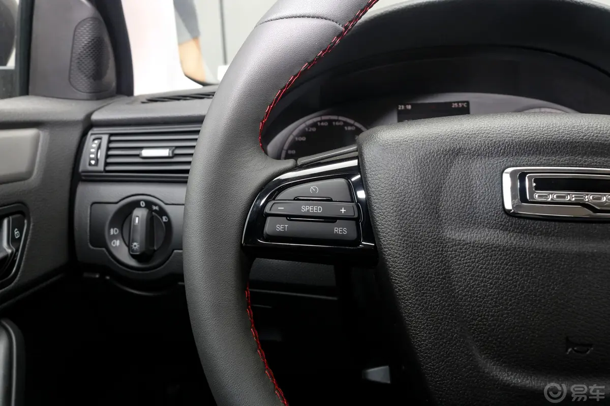 观致3都市SUV 1.6T 双离合 尊贵版左侧方向盘功能按键