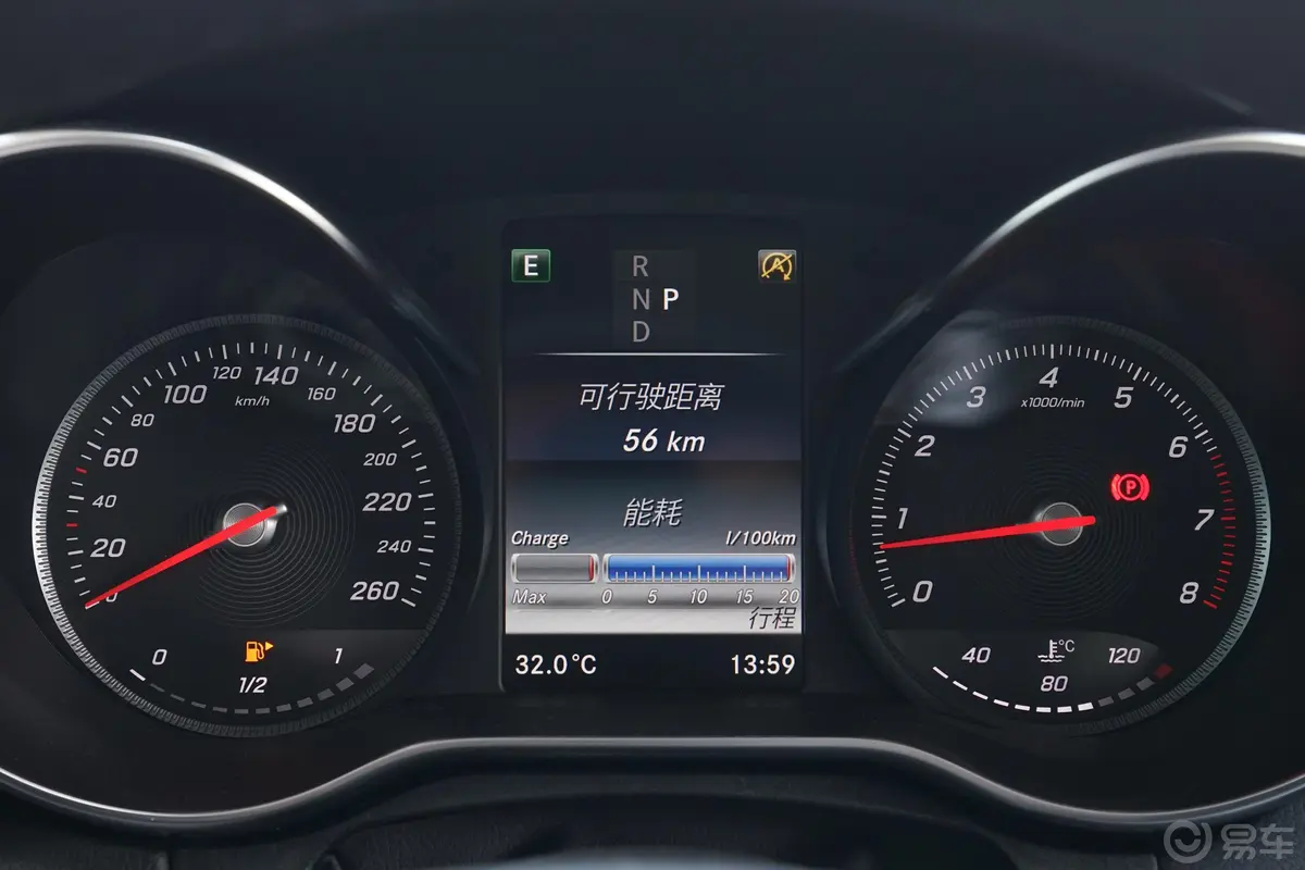 奔驰C级C 200 L 4MATIC 运动轿车内饰