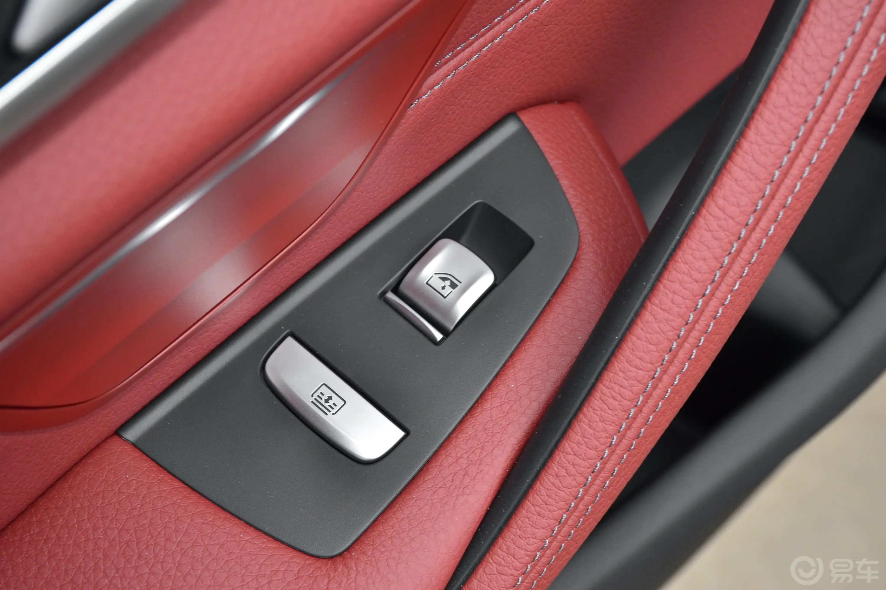 宝马5系改款 530Li 尊享版 M运动套装后车窗调节