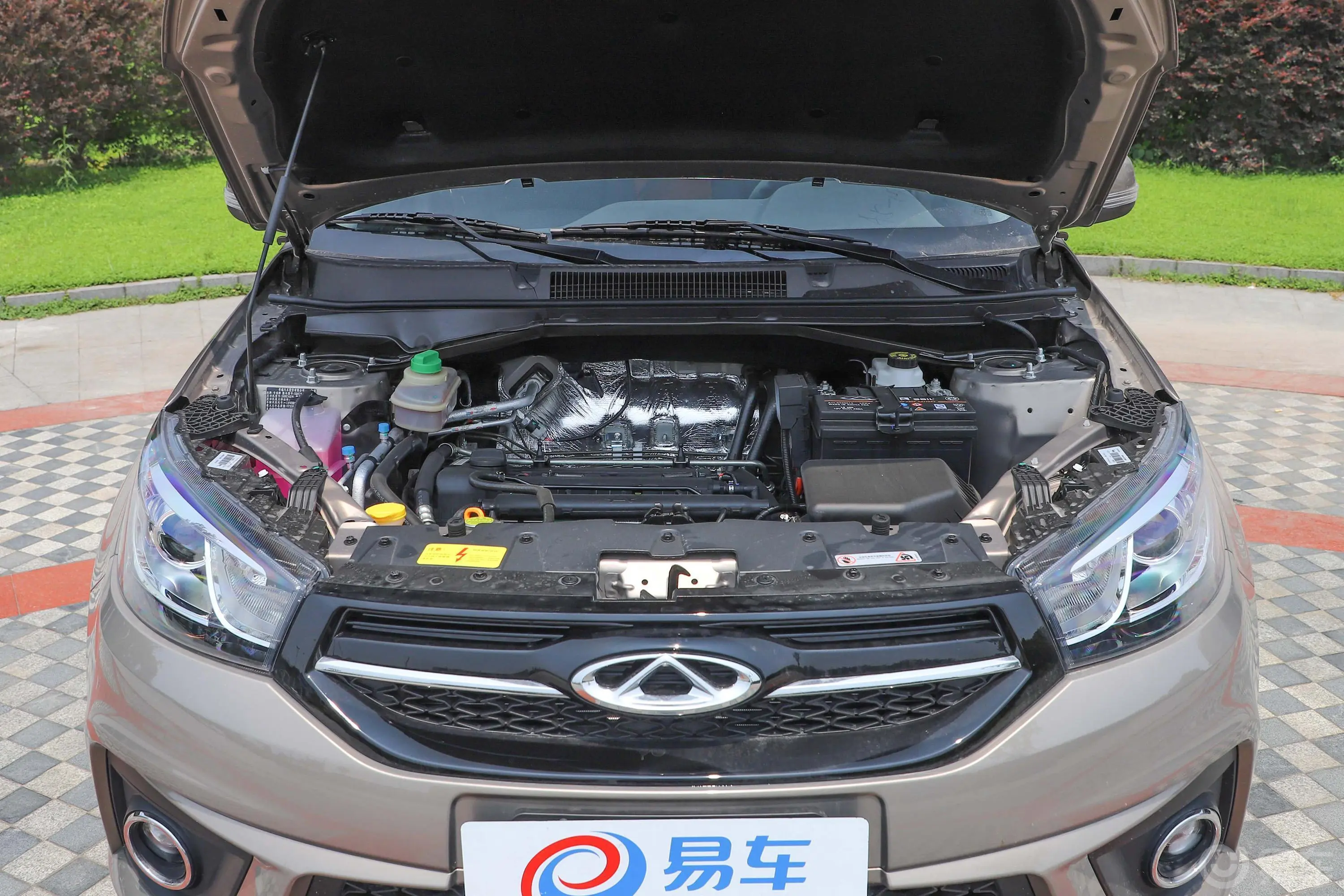 瑞虎3经典版 1.6L 手动 舒适版发动机舱整体