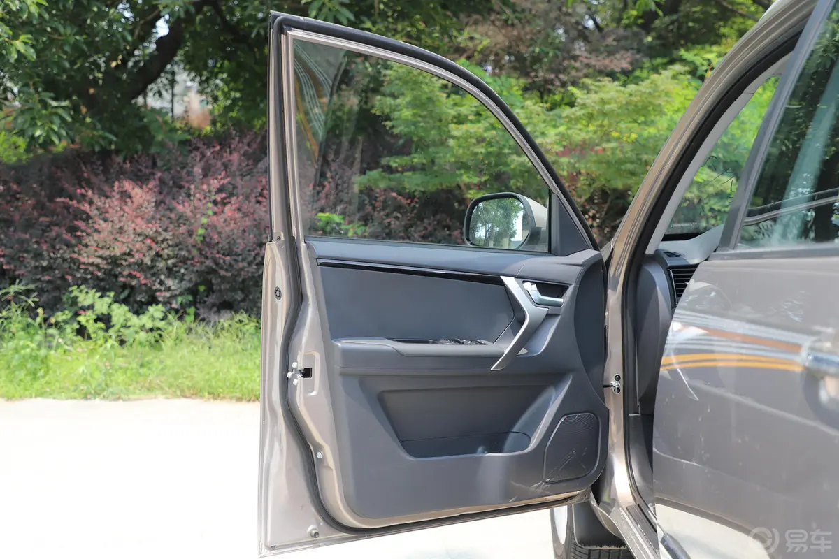 瑞虎3经典版 1.6L 手动 舒适版驾驶员侧前车门