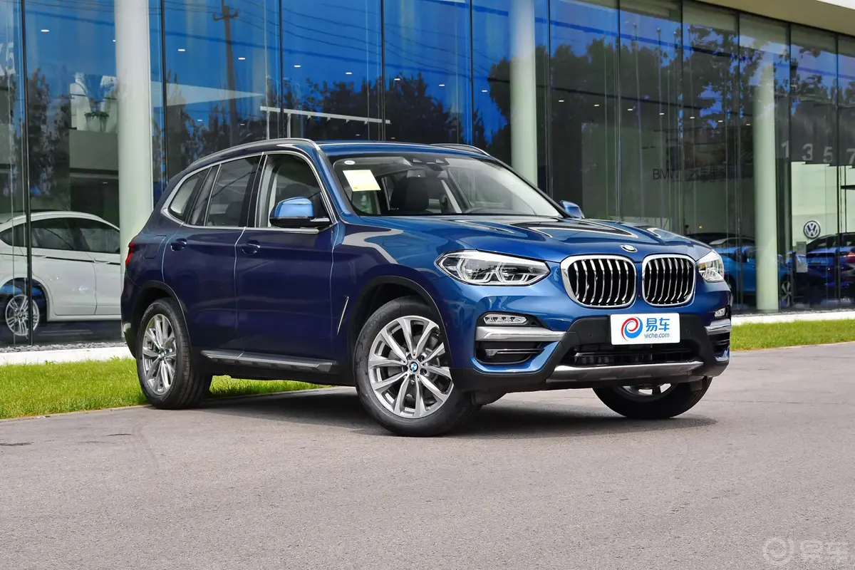 宝马X3xDrive 25i 豪华套装 国V外观