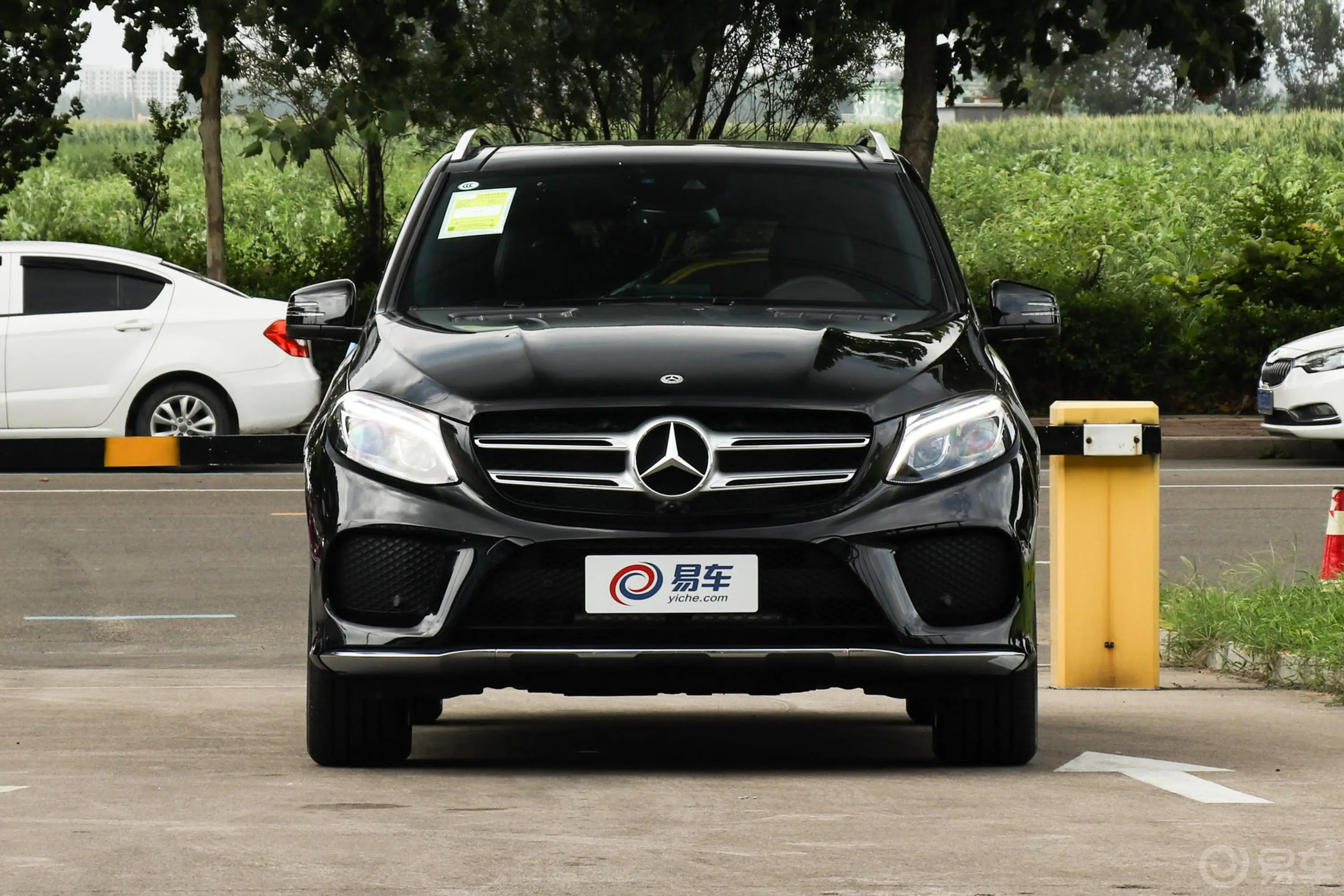 奔驰GLEGLE 400 4MATIC 臻藏版外观