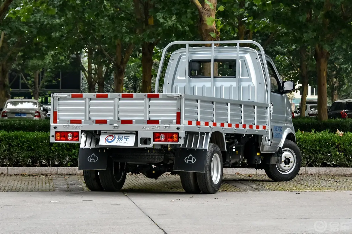 神骐T20T20L 载货车单排 1.5L 手动 标准版 3.6米货箱侧后45度车头向右水平