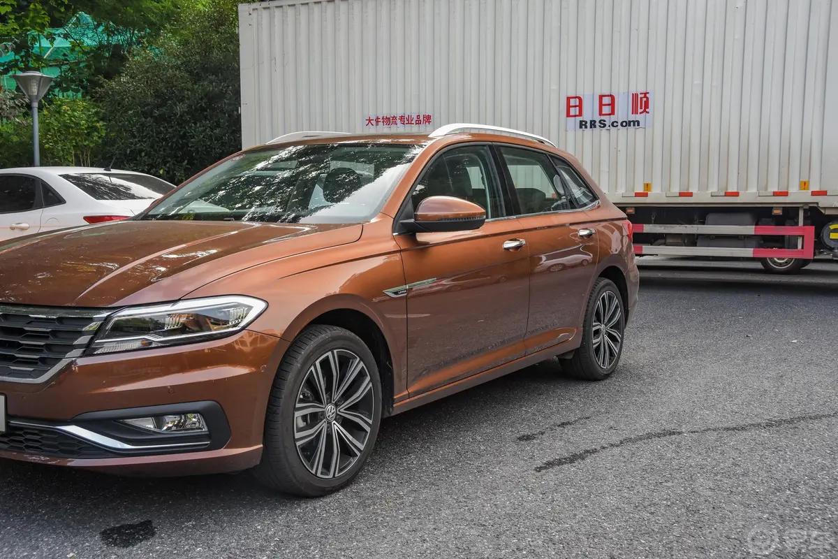 朗逸两厢 280TSI 双离合 豪华版 国V外观