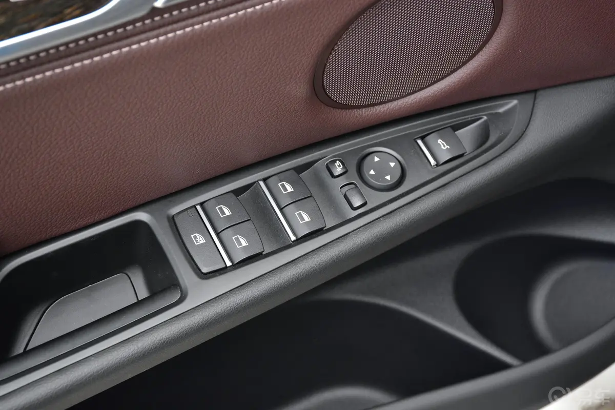 宝马X5(进口)xDrive35i M运动版车窗调节整体