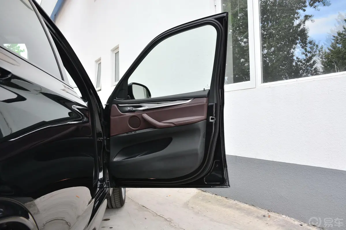 宝马X5(进口)xDrive35i M运动版副驾驶员车门