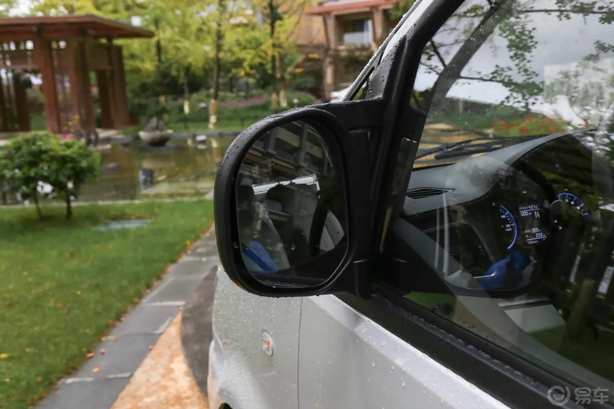菱智M5 EV豪华版 7座后视镜镜面