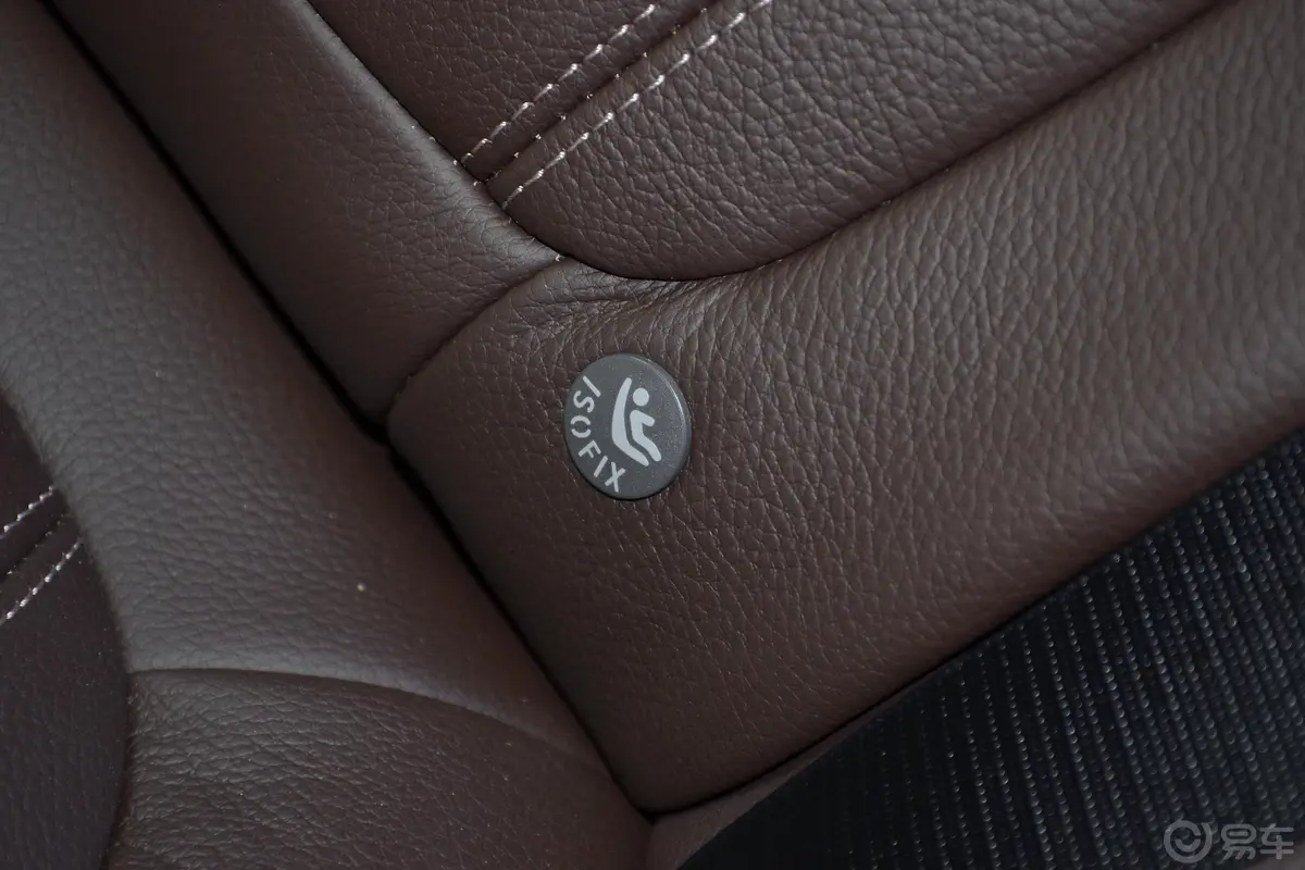 宝马X5(进口)xDrive35i M运动豪华版儿童座椅接口