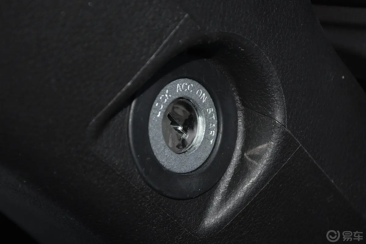 祥菱M东安 1.5L 手动 3.3米单排栏板钥匙孔或一键启动按键