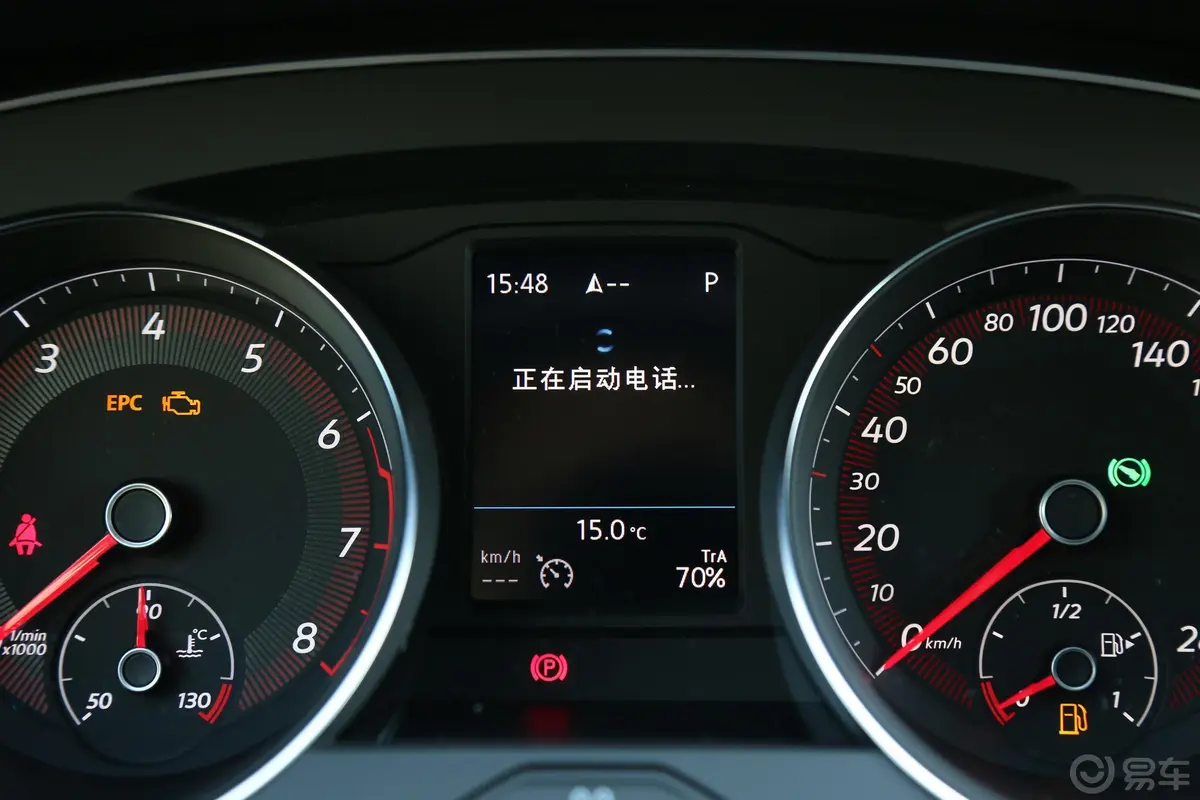 一汽-大众CC330TSI 双离合 魅颜版 国V内饰