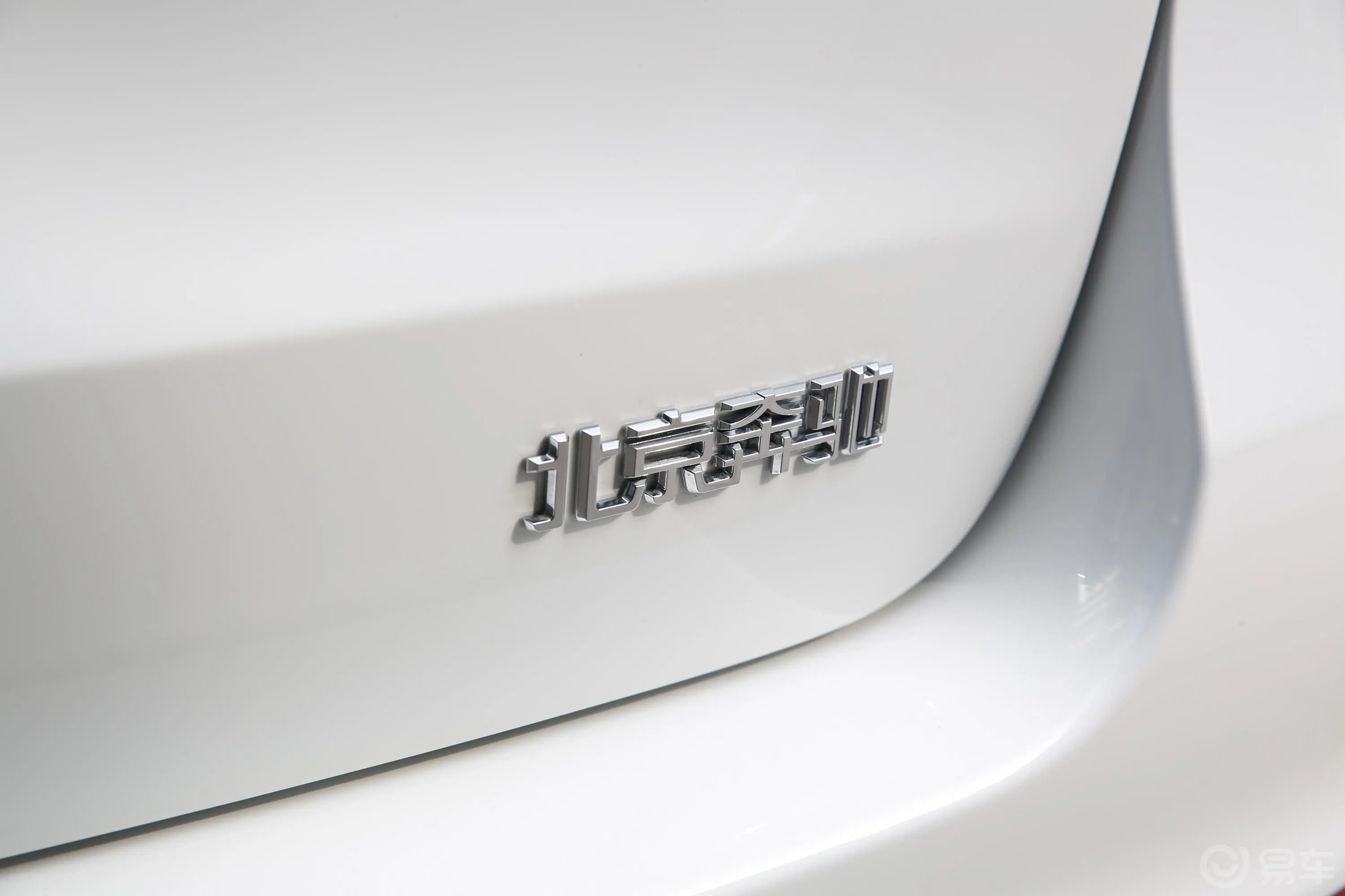 奔驰GLCGLC 260 L 4MATIC 动感版外观