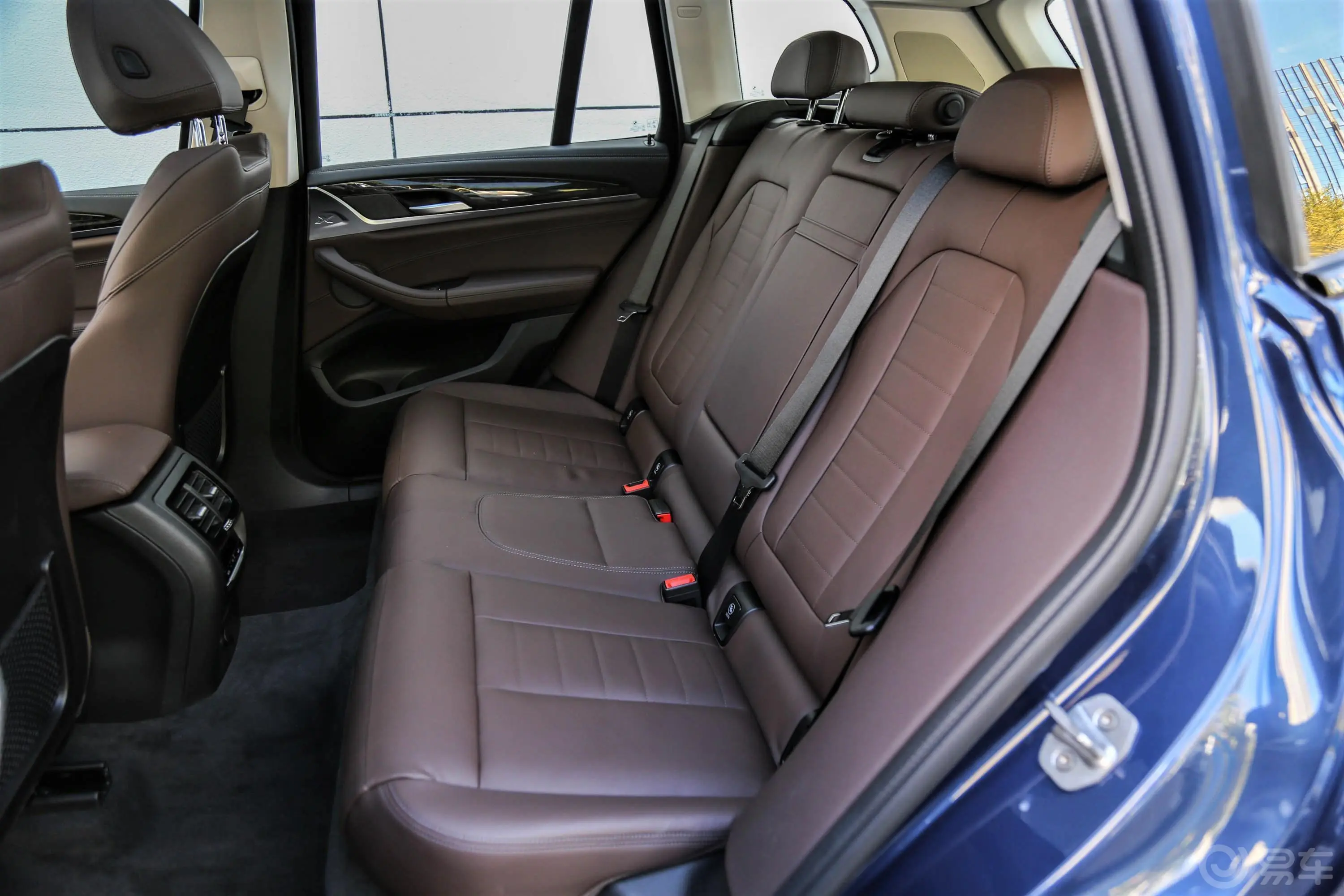 宝马X3xDrive 30i 领先版 M运动套装后排座椅