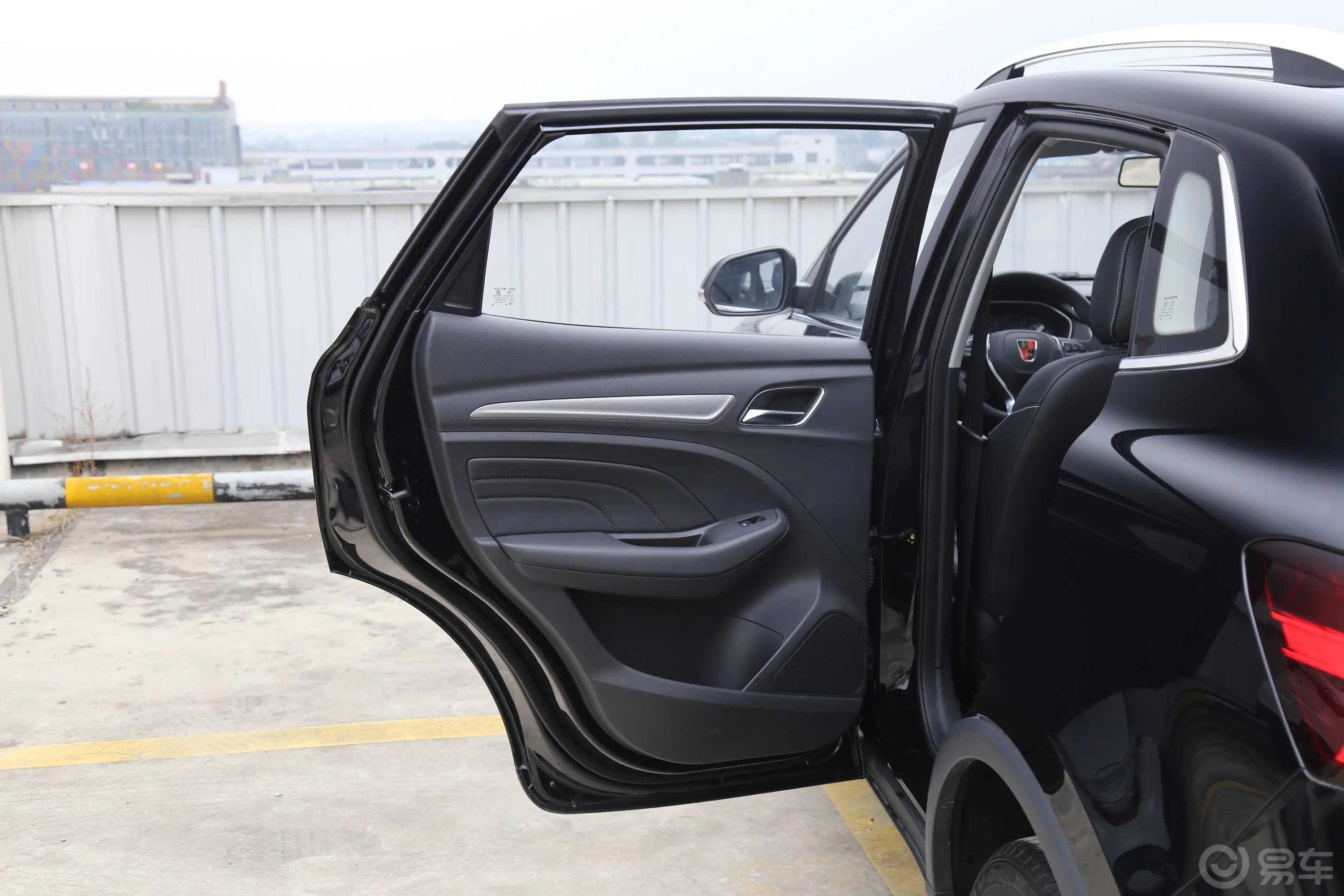 荣威RX31.6L 手动 互联网智享版驾驶员侧后车门