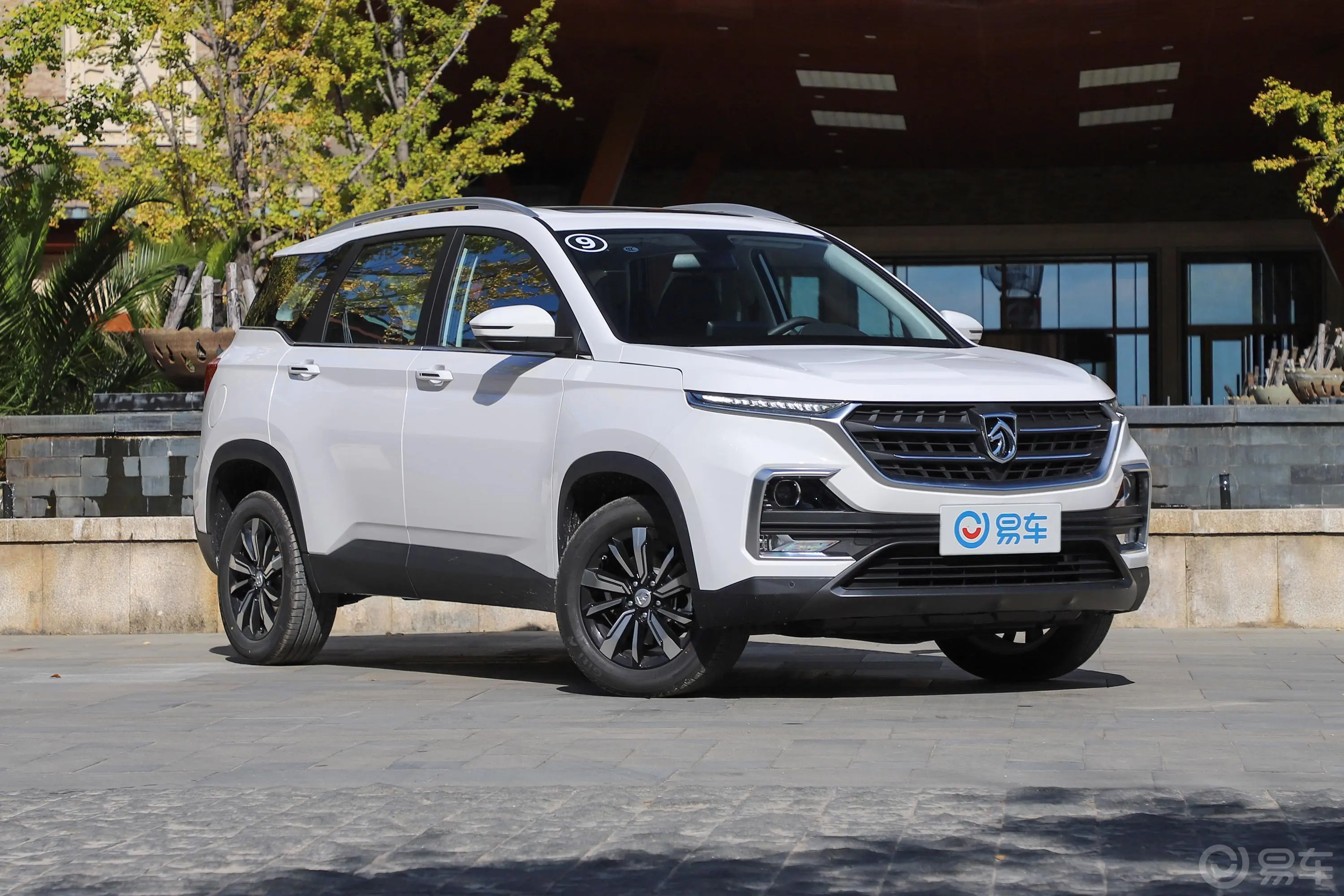 宝骏5301.5T CVT 尊贵型 5座 国V驾驶员侧后门把手