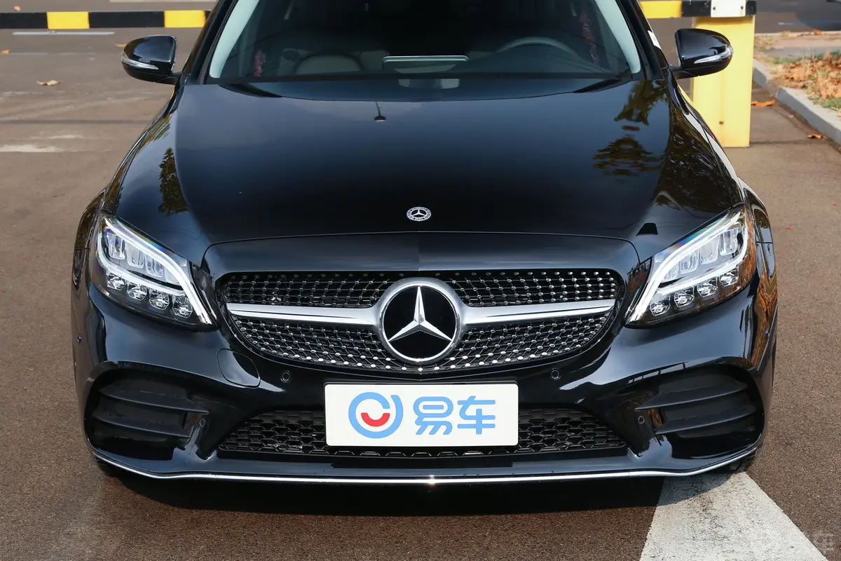 奔驰C级C 260 L 4MATIC 运动轿车外观