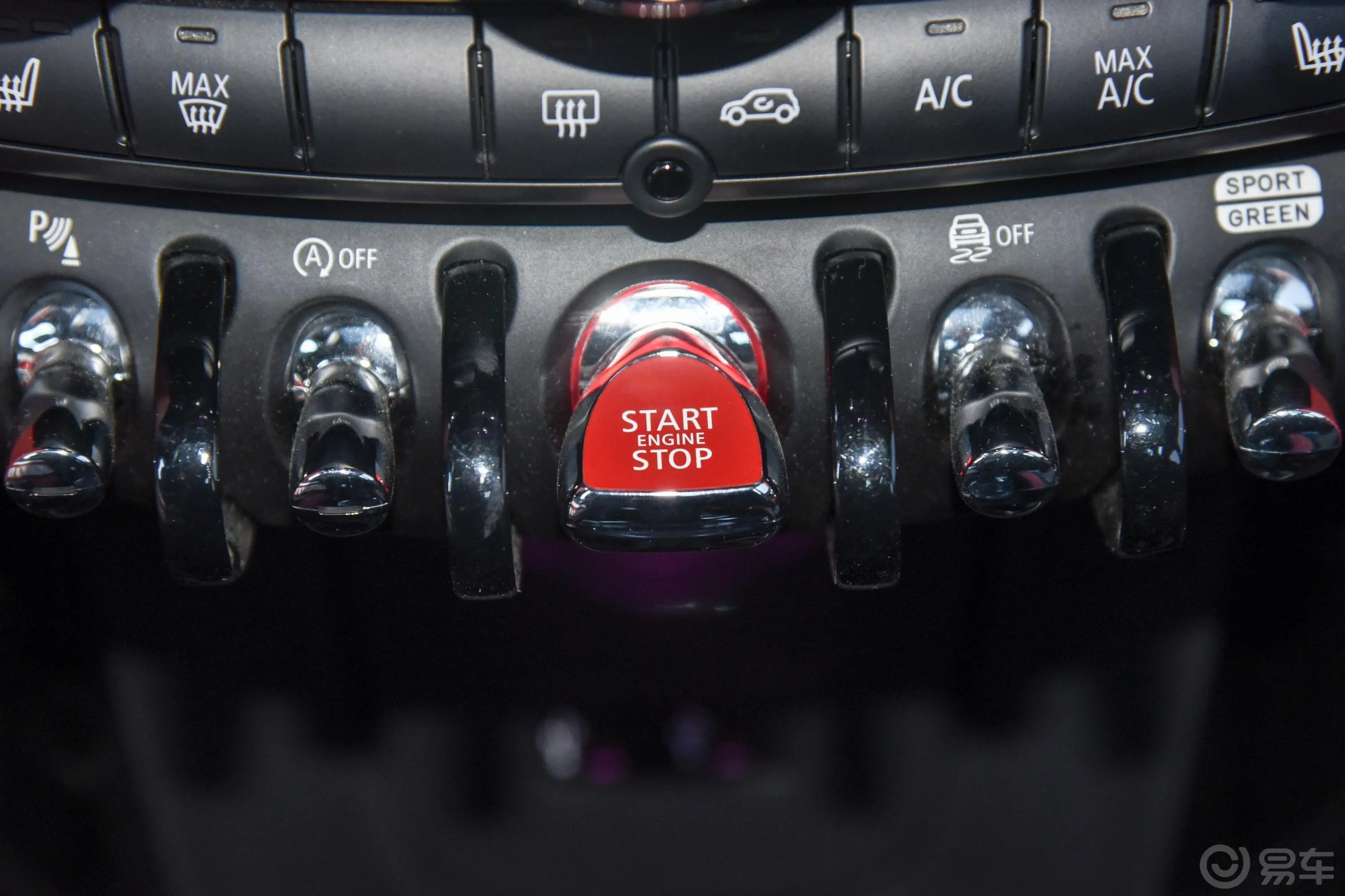 MINI2.0T COOPER S 双离合 赛车手 五门版钥匙孔或一键启动按键