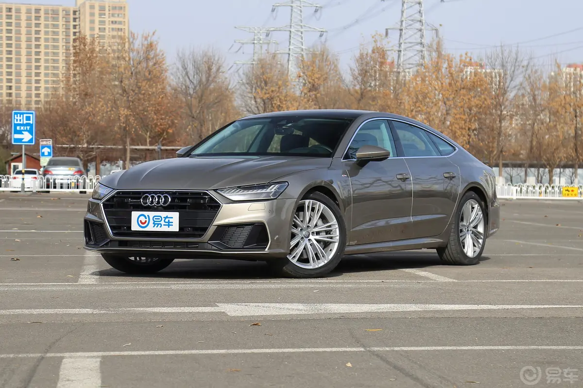 奥迪A755 TFSI quattro 动感版外观