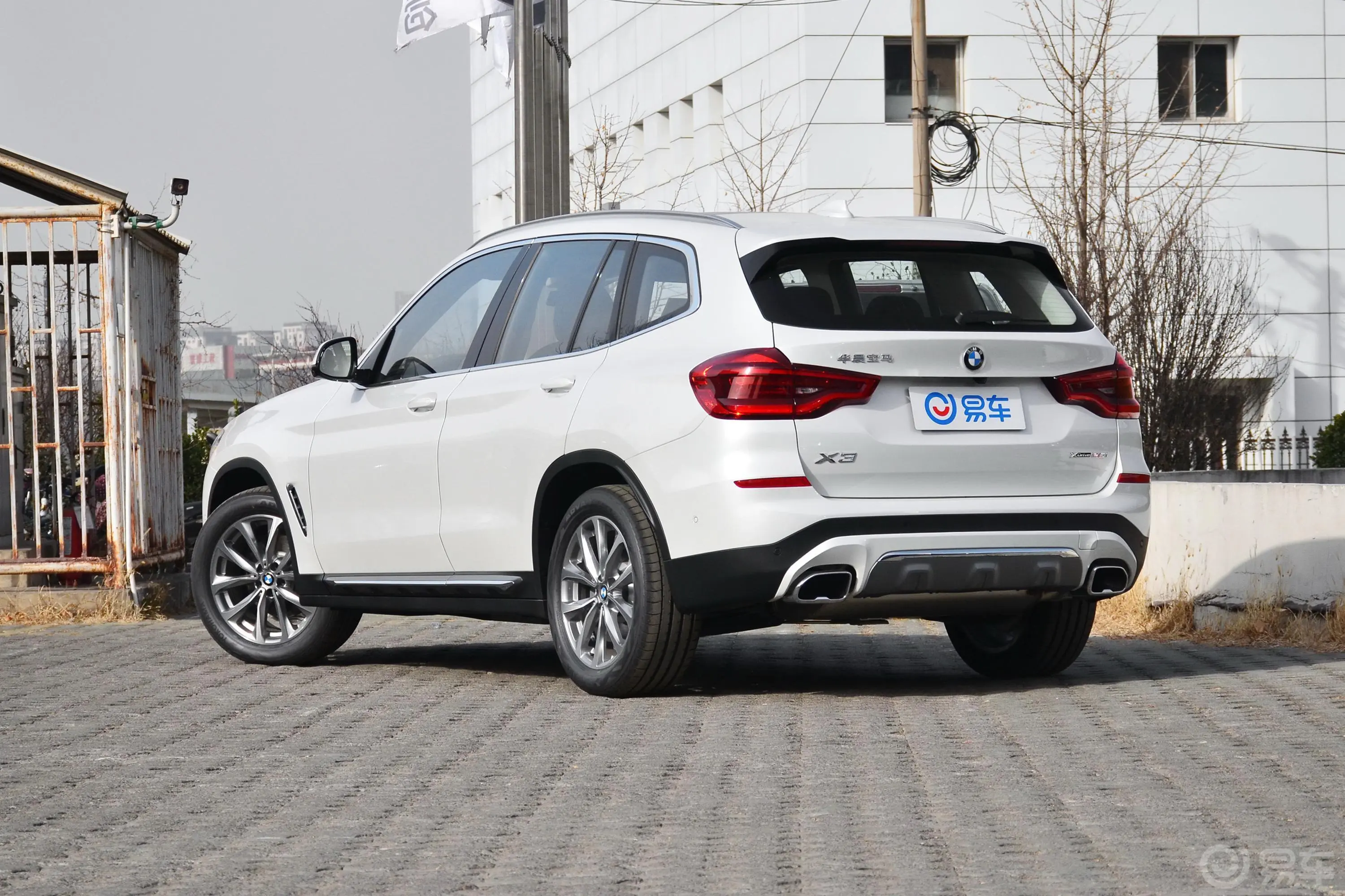 宝马X3xDrive 25i 豪华套装外观