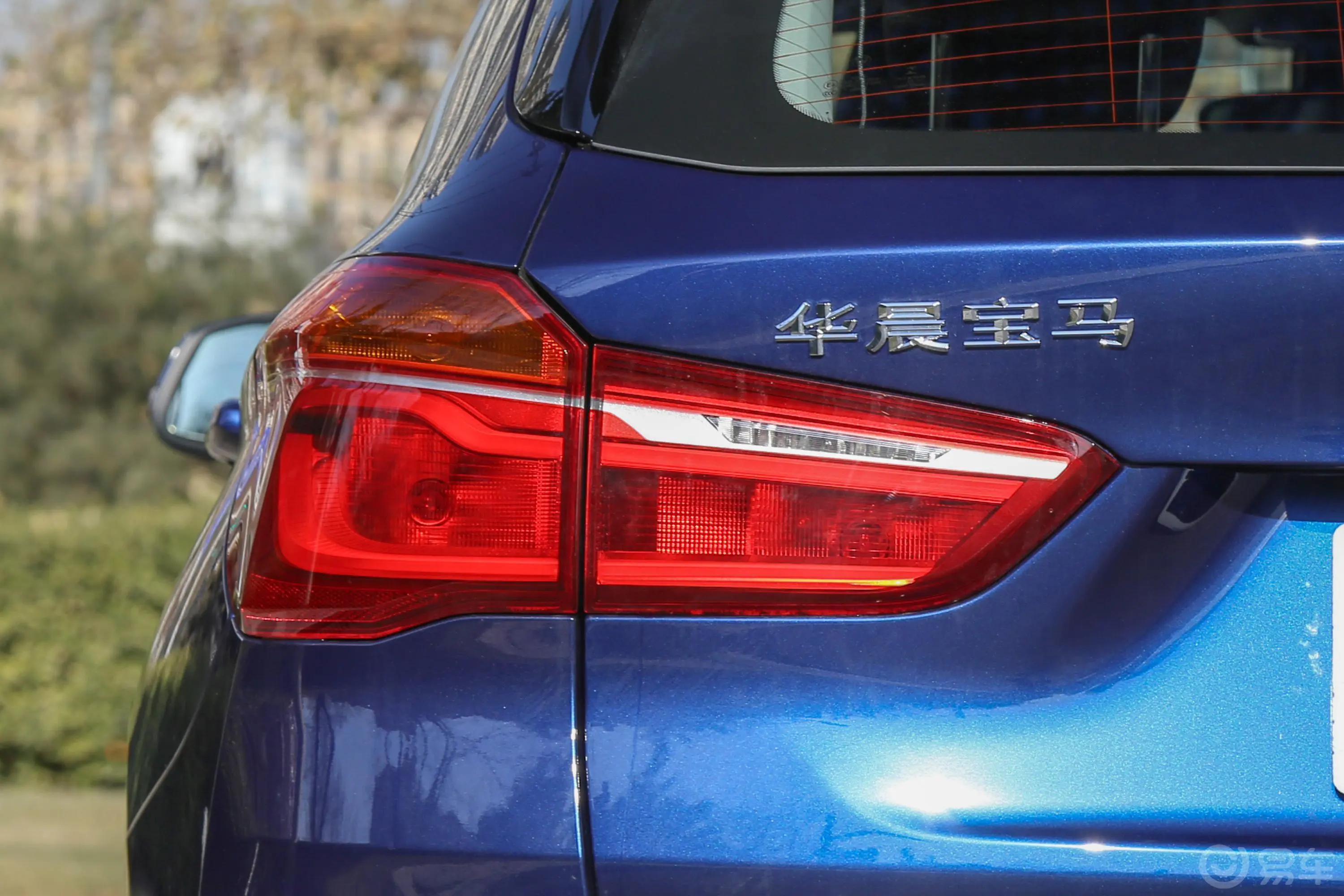 宝马X1xDrive20Li 豪华版外观