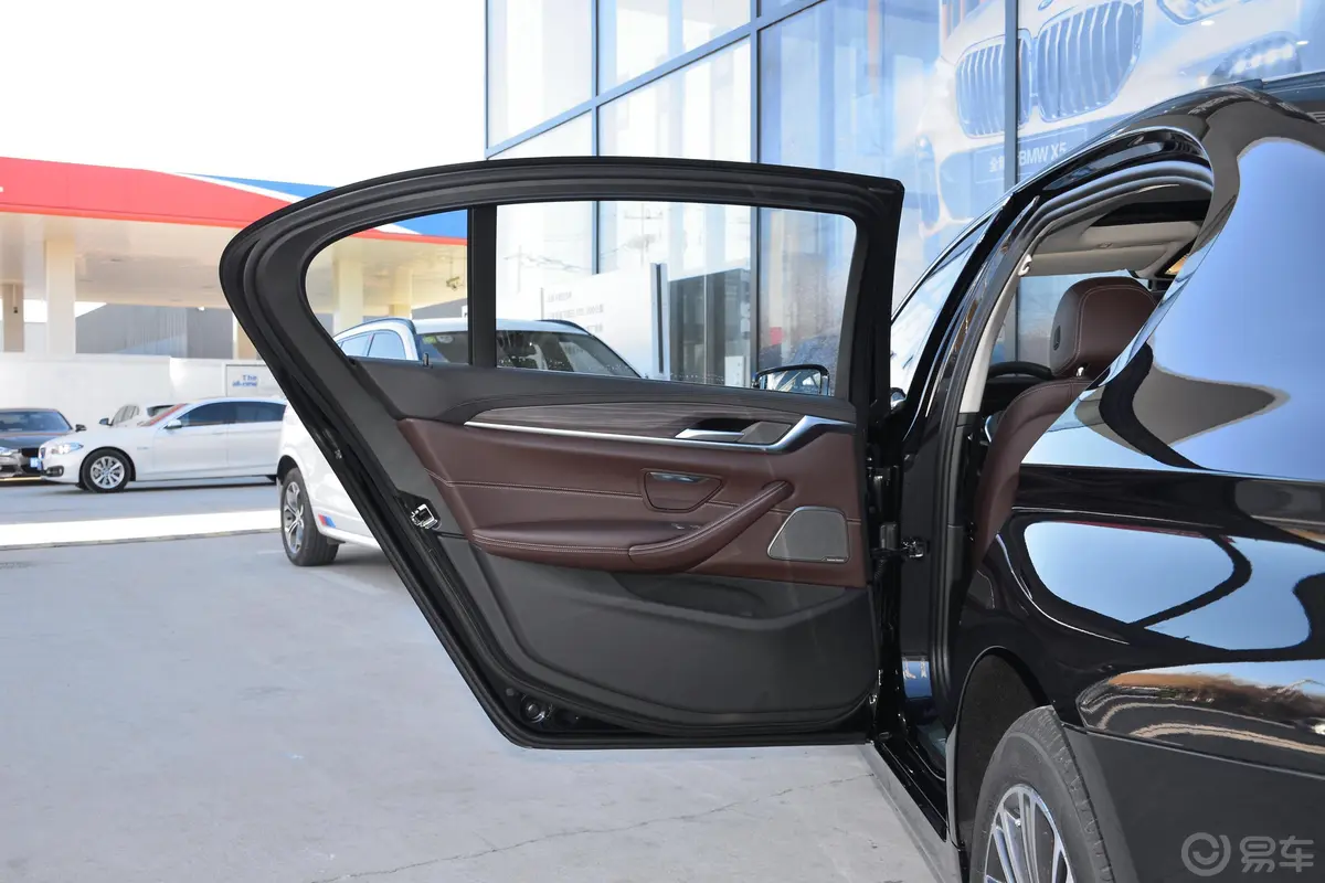 宝马5系530Li 尊享版 豪华套装驾驶员侧后车门