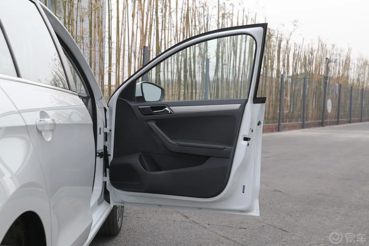 捷达梦想版 1.4L 手动 舒适版副驾驶员车门