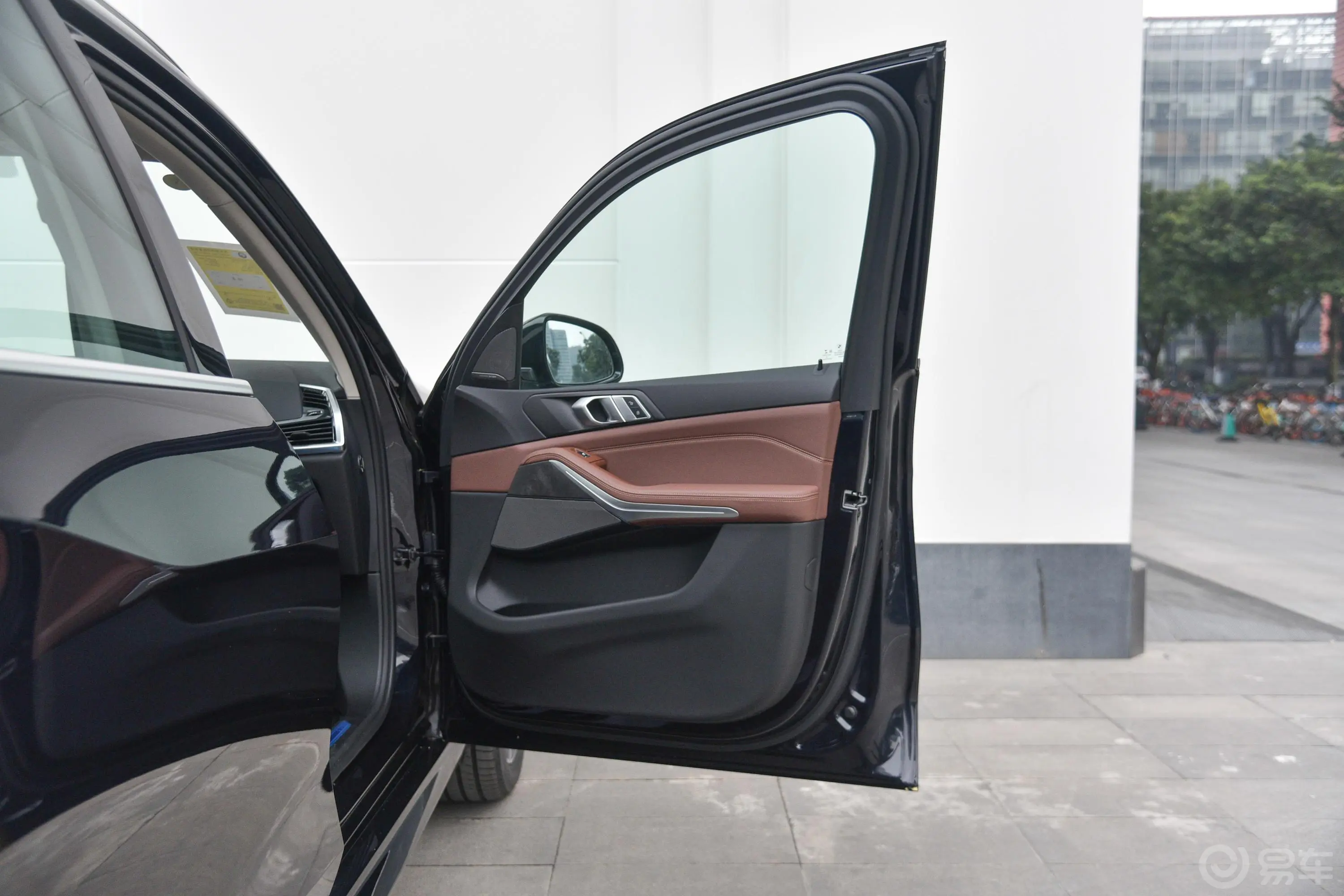 宝马X5(进口)xDrive40i M运动套装副驾驶员车门