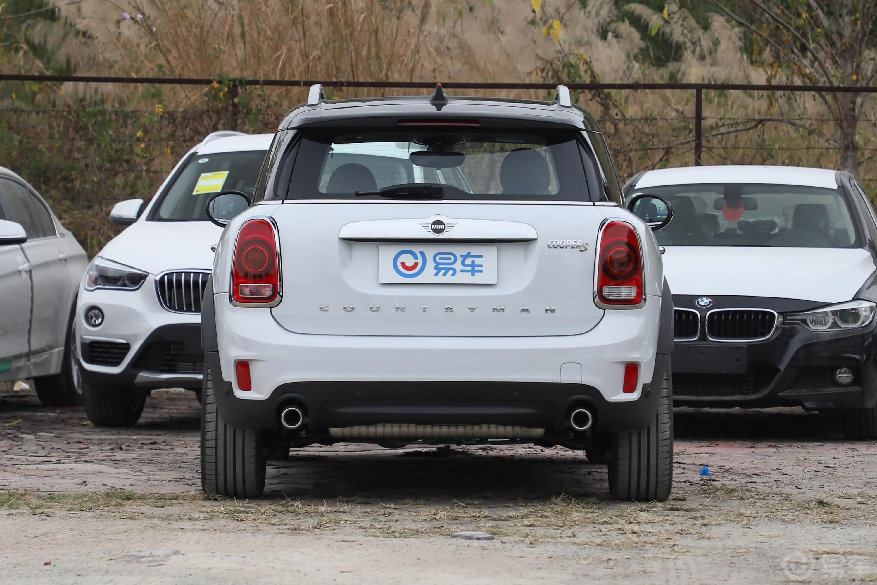 MINI COUNTRYMAN2.0T COOPER S ALL4 艺术家正后水平