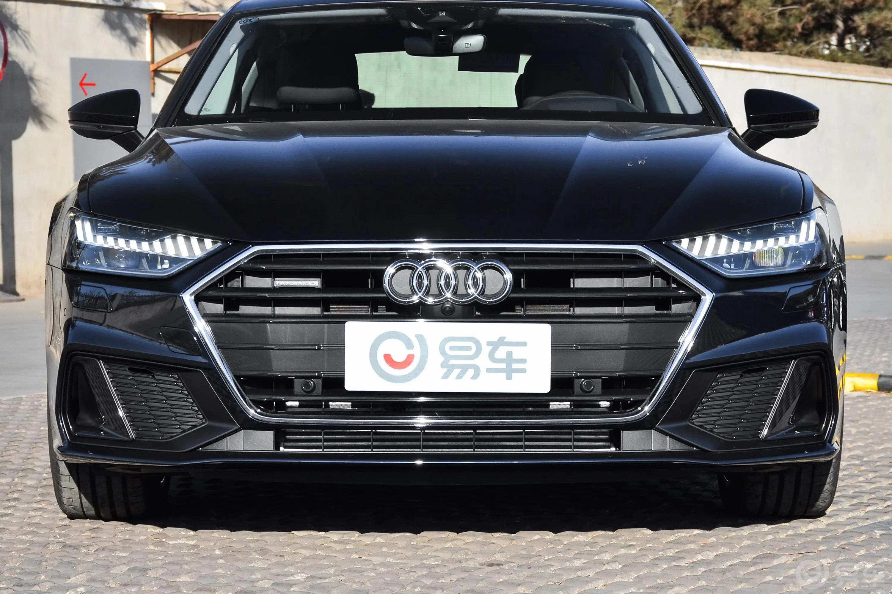 奥迪A755 TFSI quattro 动感版外观