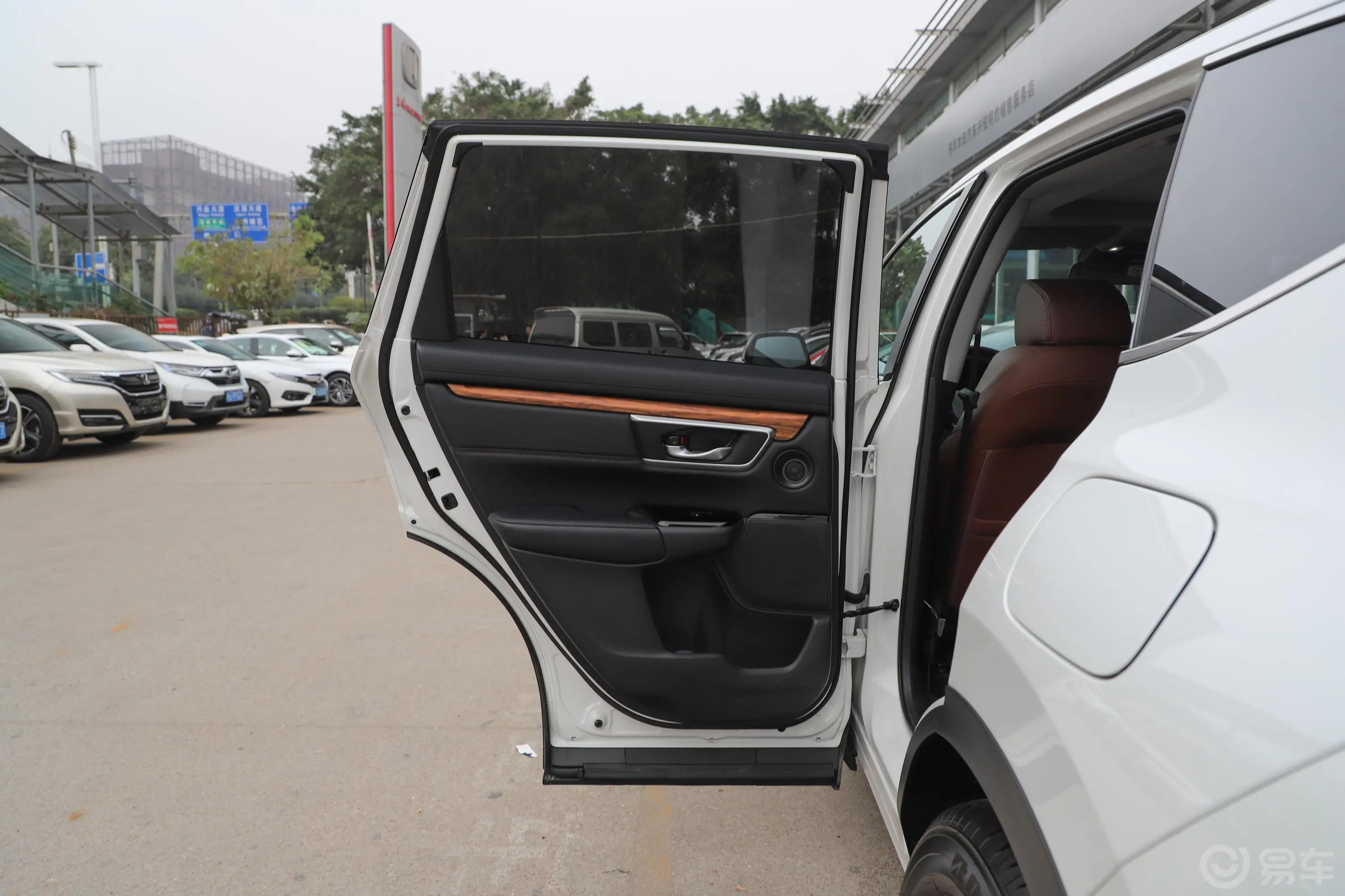 本田CR-V混动 2.0L 两驱 净驰版 国V驾驶员侧后车门