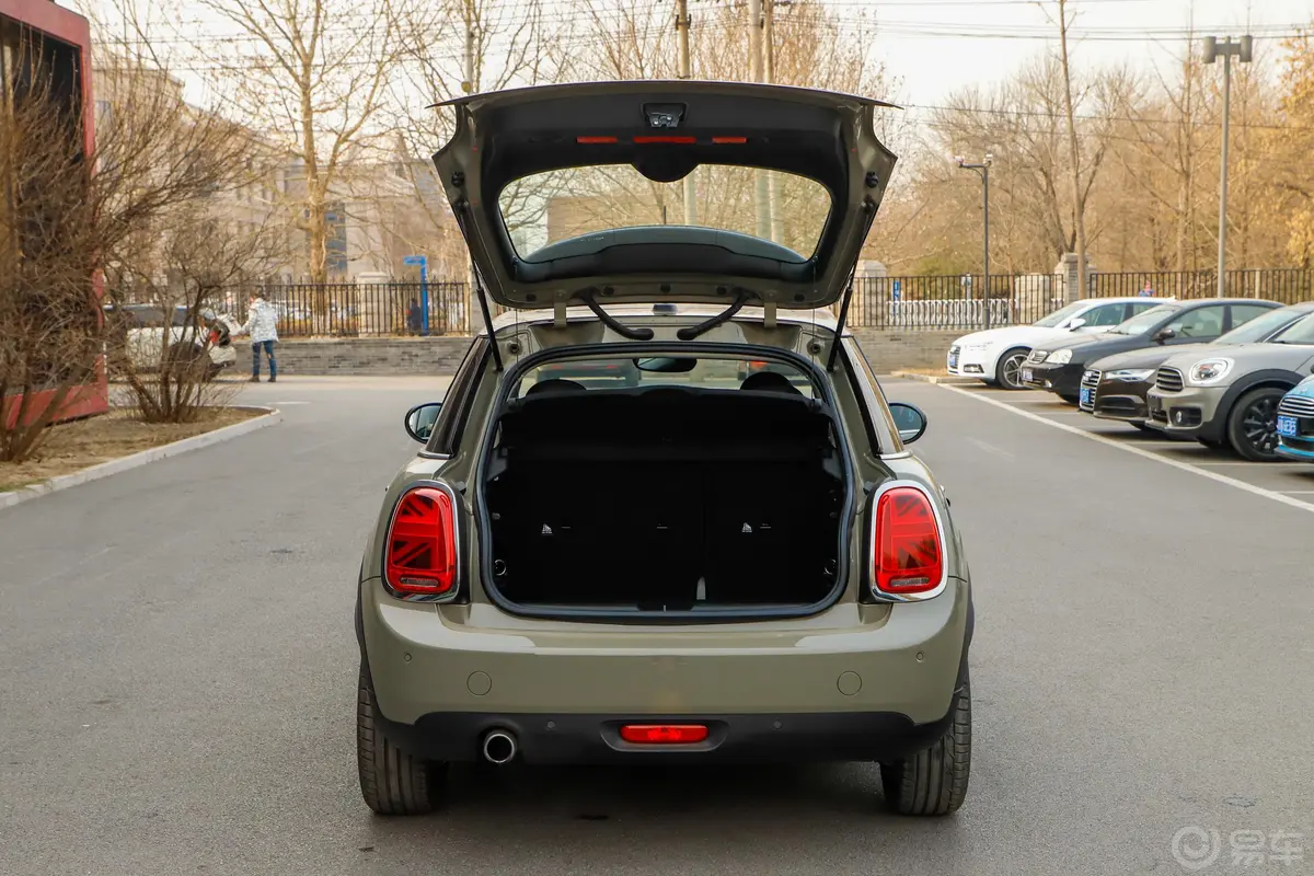 MINI1.5T COOPER 双离合 艺术家 五门版空间