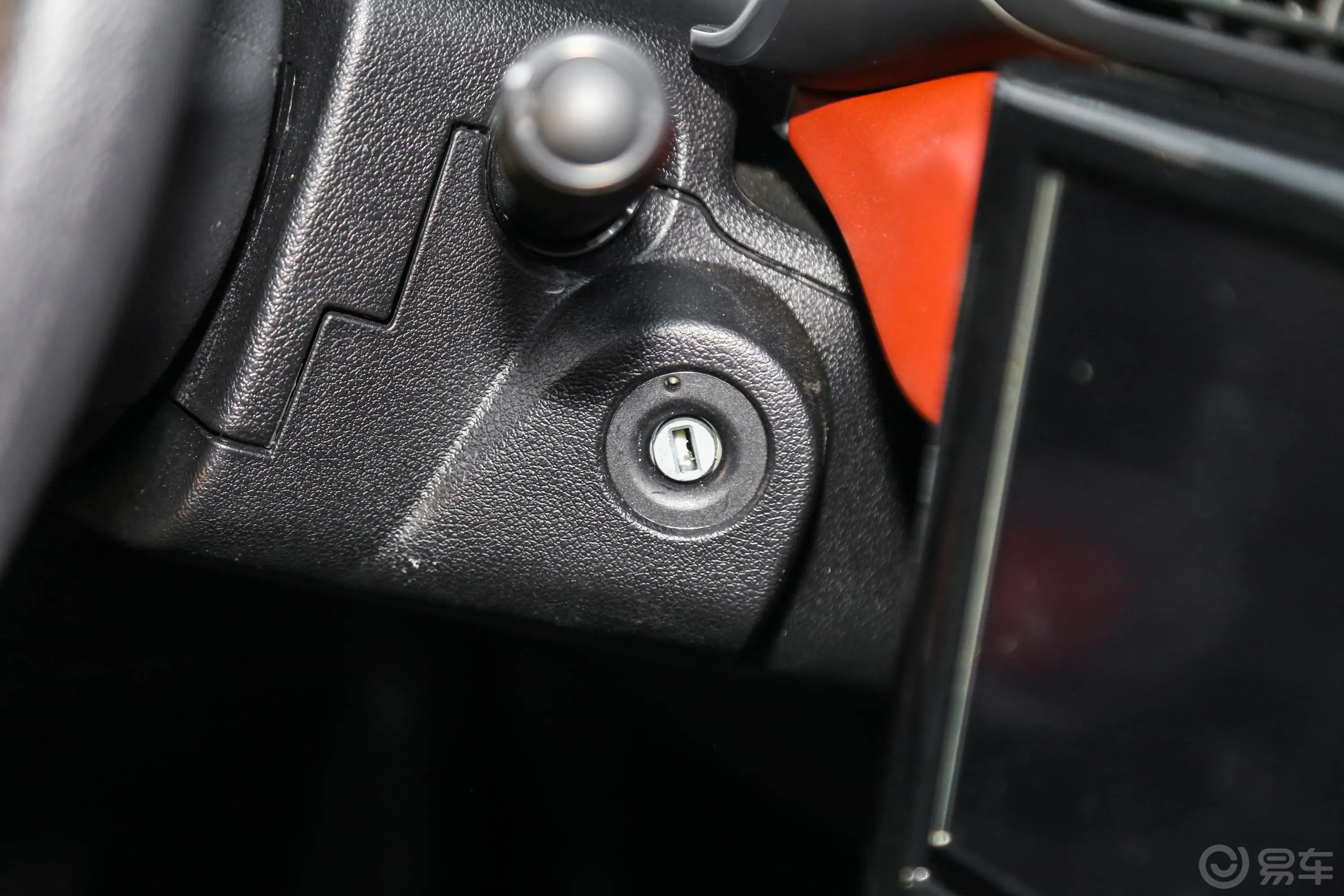 雪铁龙C3-XR190THP 手自一体 越领版钥匙孔或一键启动按键