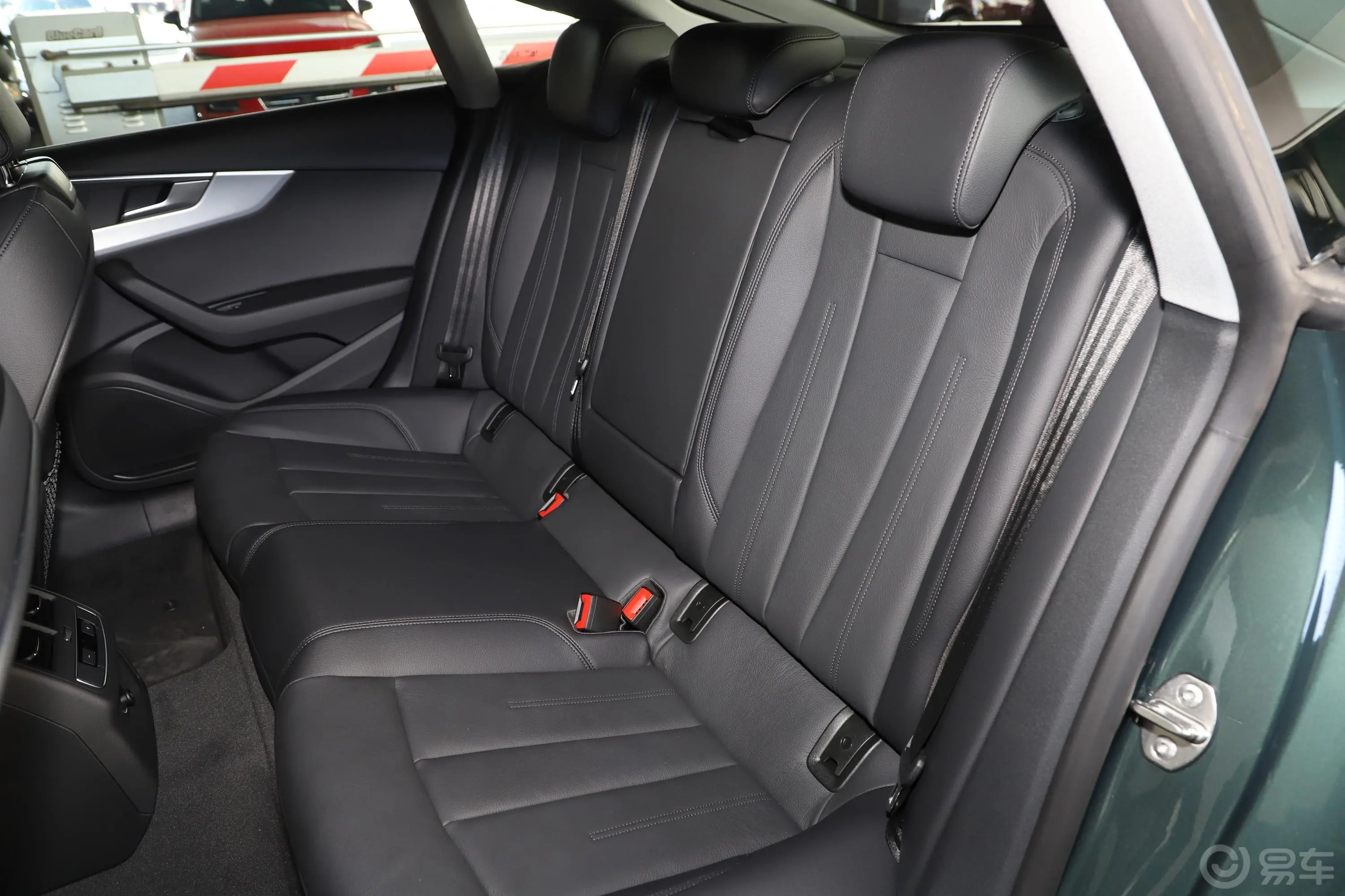 奥迪A5Sportback 45 TFSI 时尚版 国V后排座椅
