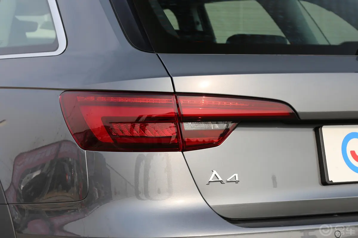 奥迪A4(进口)45TFSI allroad quattro 时尚版外观