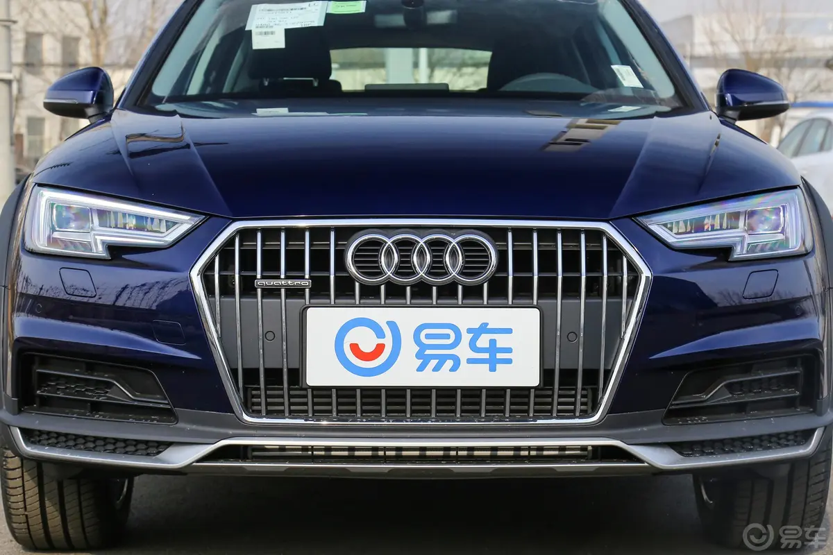 奥迪A4(进口)45TFSI allroad quattro 时尚版外观