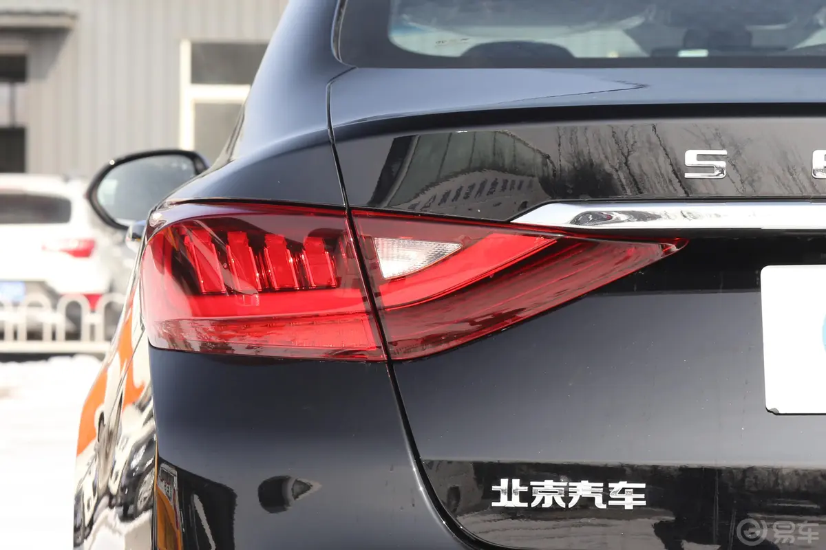 北京U71.5T CVT 精英版 国V外观