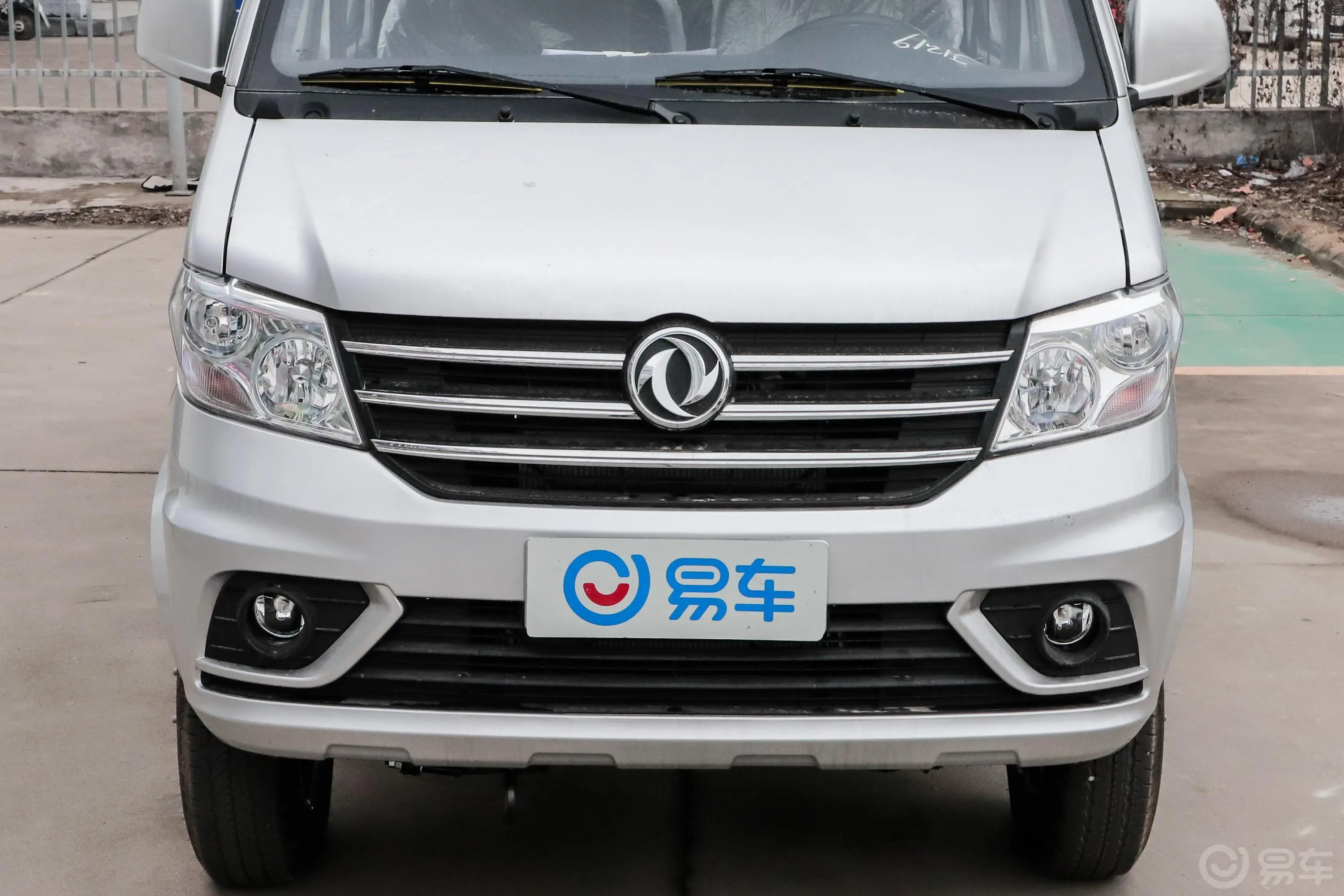 东风小康D521.5L 手动 后双轮基本型DK15 国V外观